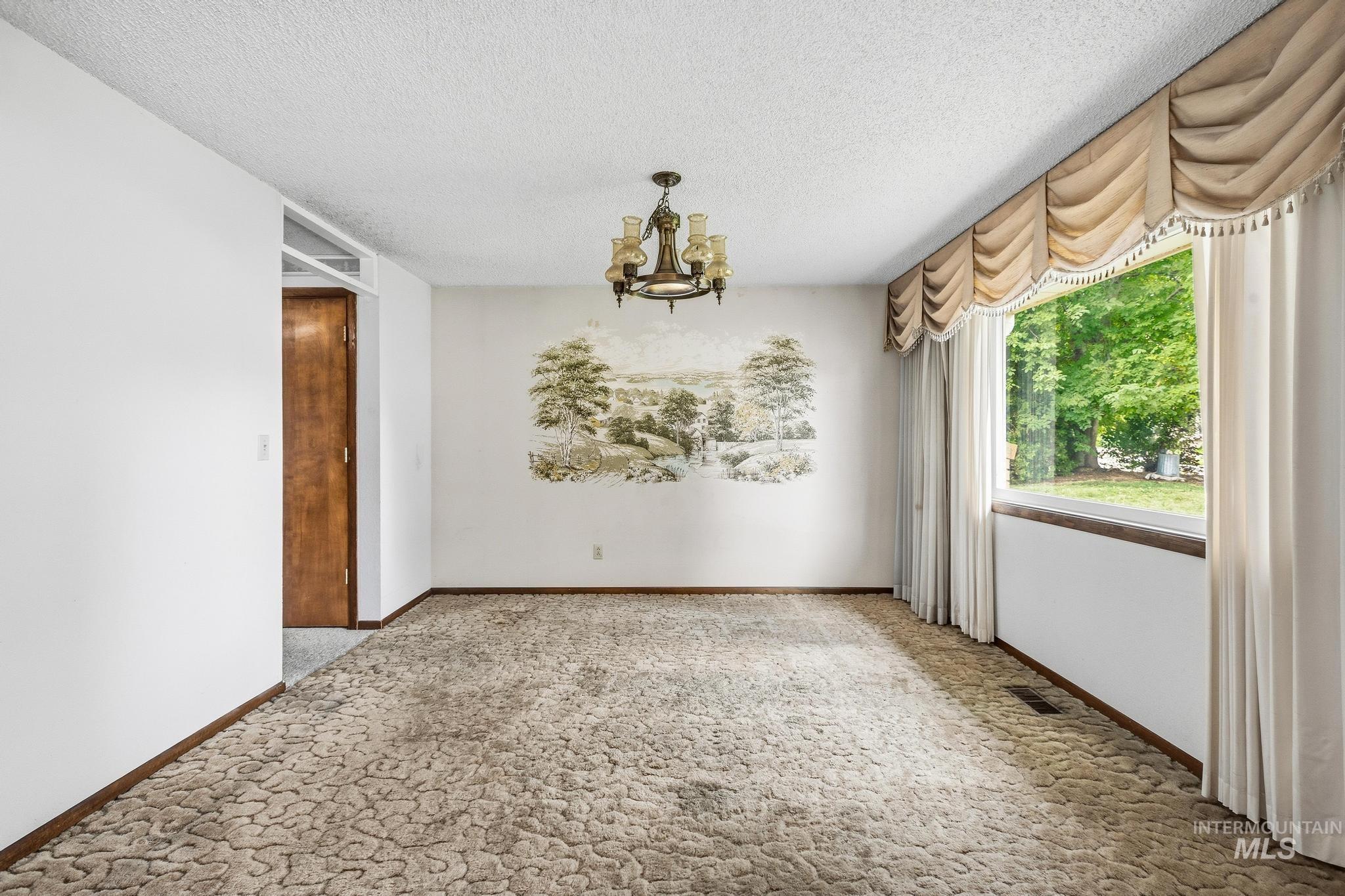 212 Hilldrop St, Caldwell, Idaho 83605, 3 Bedrooms, 2 Bathrooms, Residential For Sale, Price $449,900, 99001421