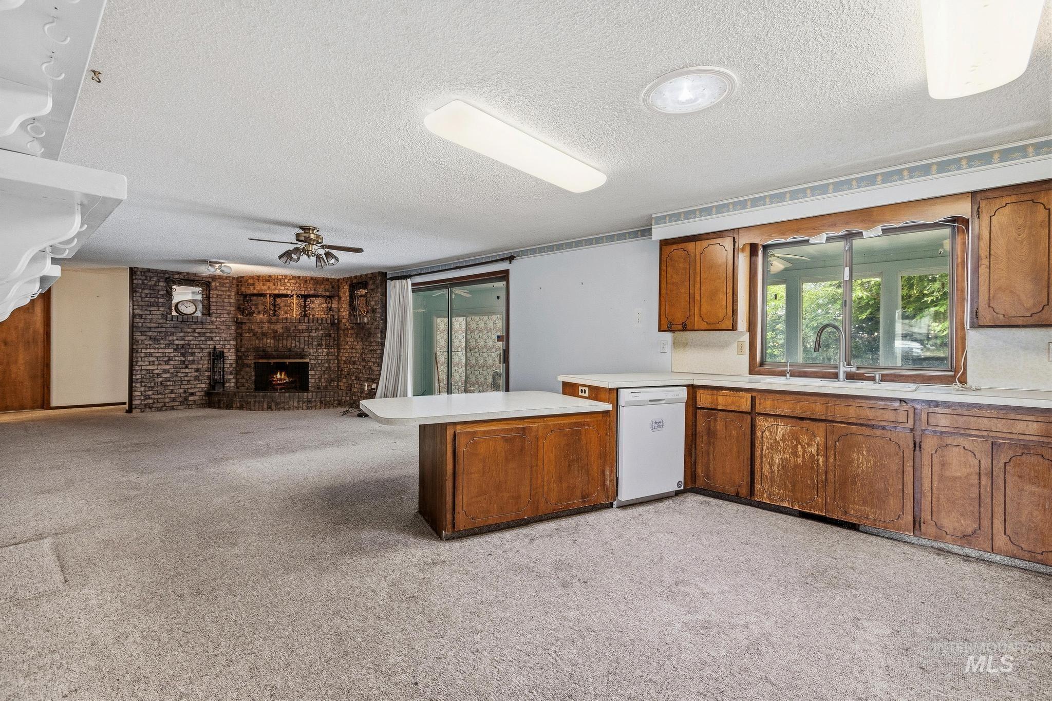 212 Hilldrop St, Caldwell, Idaho 83605, 3 Bedrooms, 2 Bathrooms, Residential For Sale, Price $449,900, 99001421