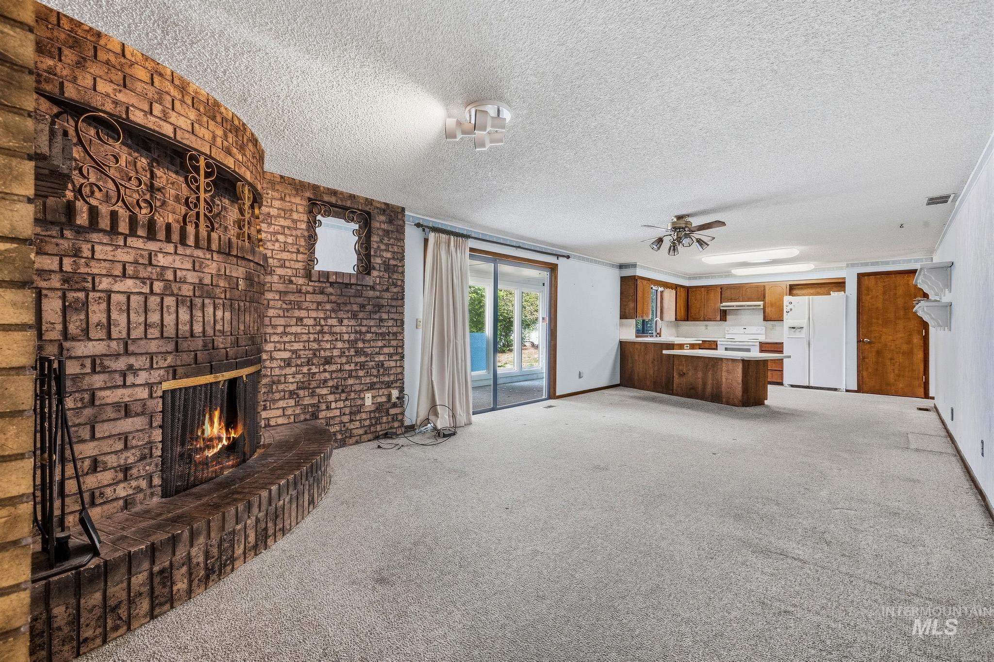 212 Hilldrop St, Caldwell, Idaho 83605, 3 Bedrooms, 2 Bathrooms, Residential For Sale, Price $449,900, 99001421