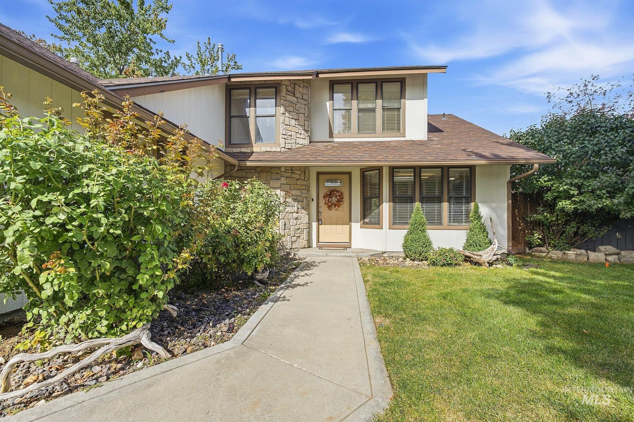 9622 W Glen Ellyn St., Boise, Idaho 83704, 2 Bedrooms, 2.5 Bathrooms, Residential For Sale, Price $417,000, 99001422