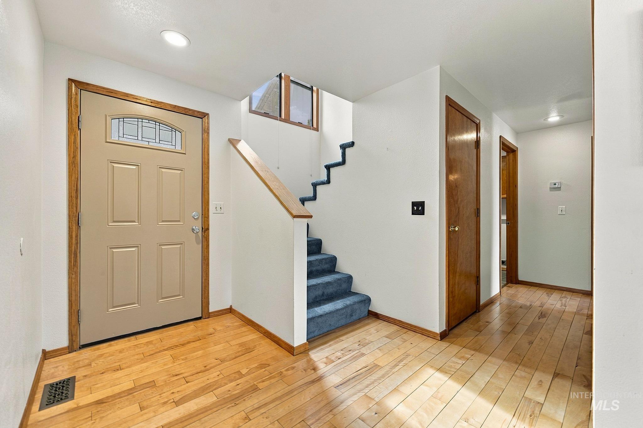 9622 W Glen Ellyn St., Boise, Idaho 83704, 2 Bedrooms, 2.5 Bathrooms, Residential For Sale, Price $417,000, 99001422