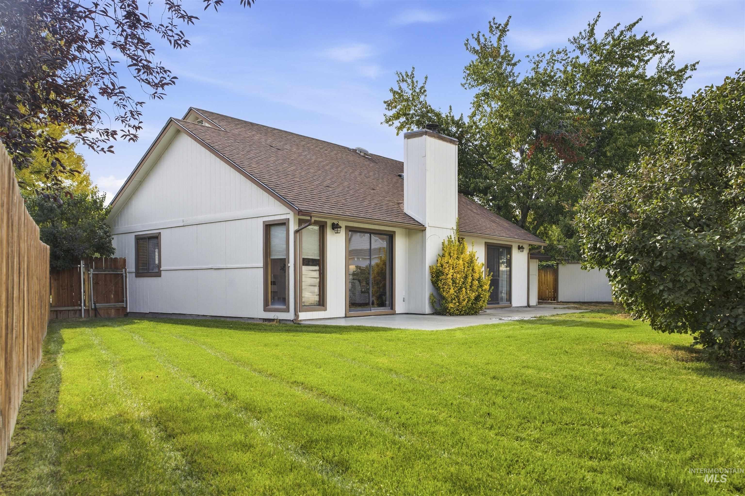 9622 W Glen Ellyn St., Boise, Idaho 83704, 2 Bedrooms, 2.5 Bathrooms, Residential For Sale, Price $417,000, 99001422