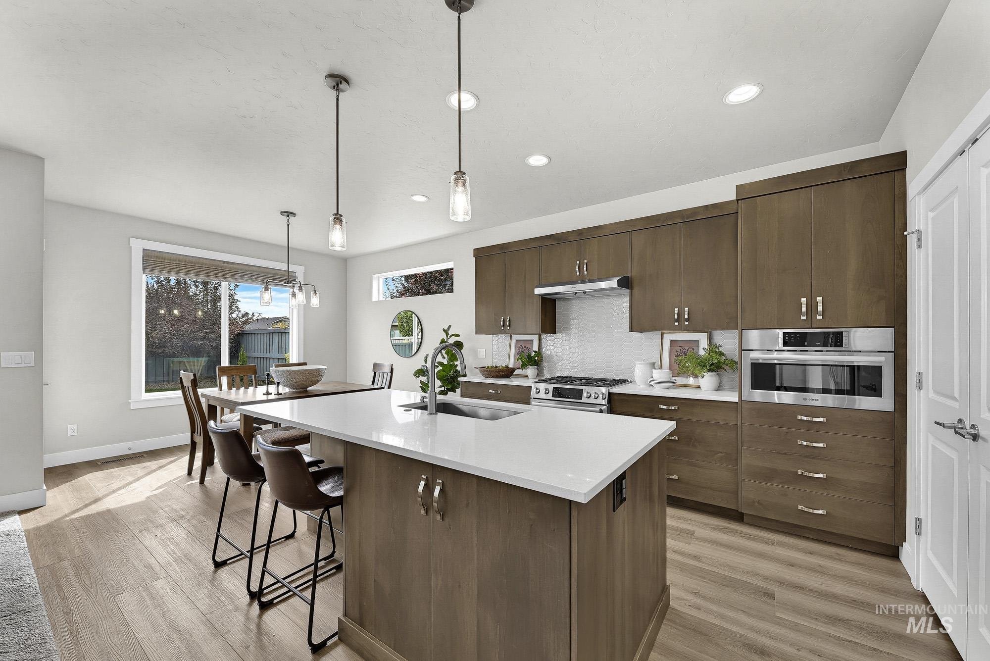 10455 Loneleaf Dr, Nampa, Idaho 83687, 3 Bedrooms, 2 Bathrooms, Residential For Sale, Price $515,000, 99001423