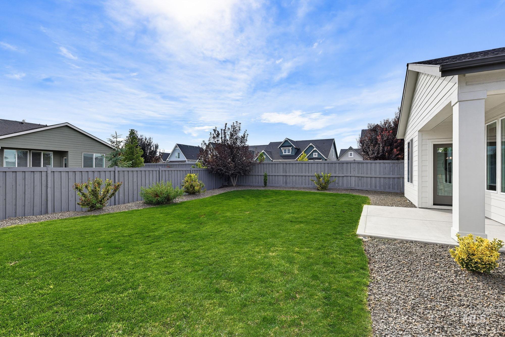 10455 Loneleaf Dr, Nampa, Idaho 83687, 3 Bedrooms, 2 Bathrooms, Residential For Sale, Price $515,000, 99001423