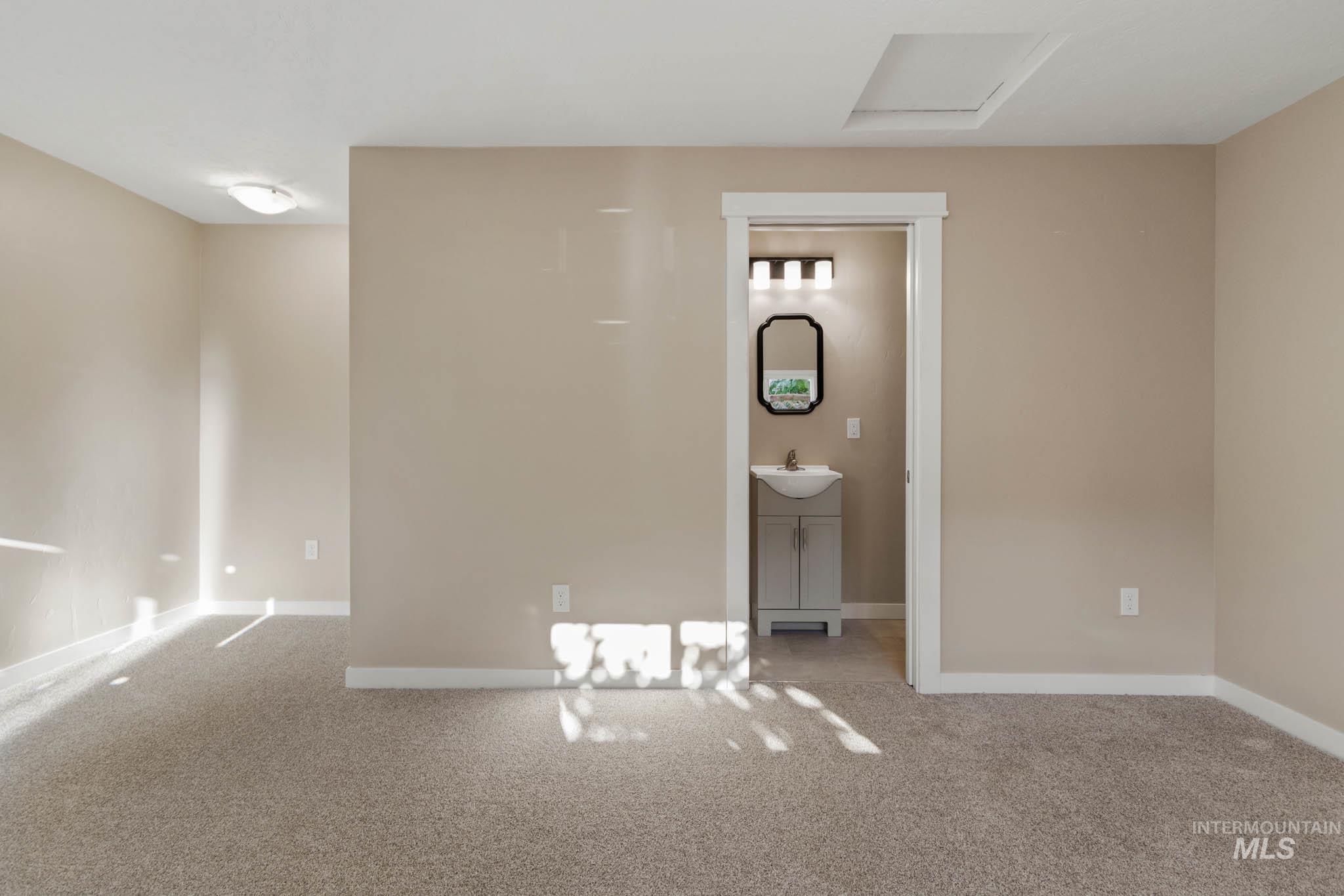 1905 W Bedford, Boise, Idaho 83705, 3 Bedrooms, 2 Bathrooms, Residential For Sale, Price $514,900, 99001427