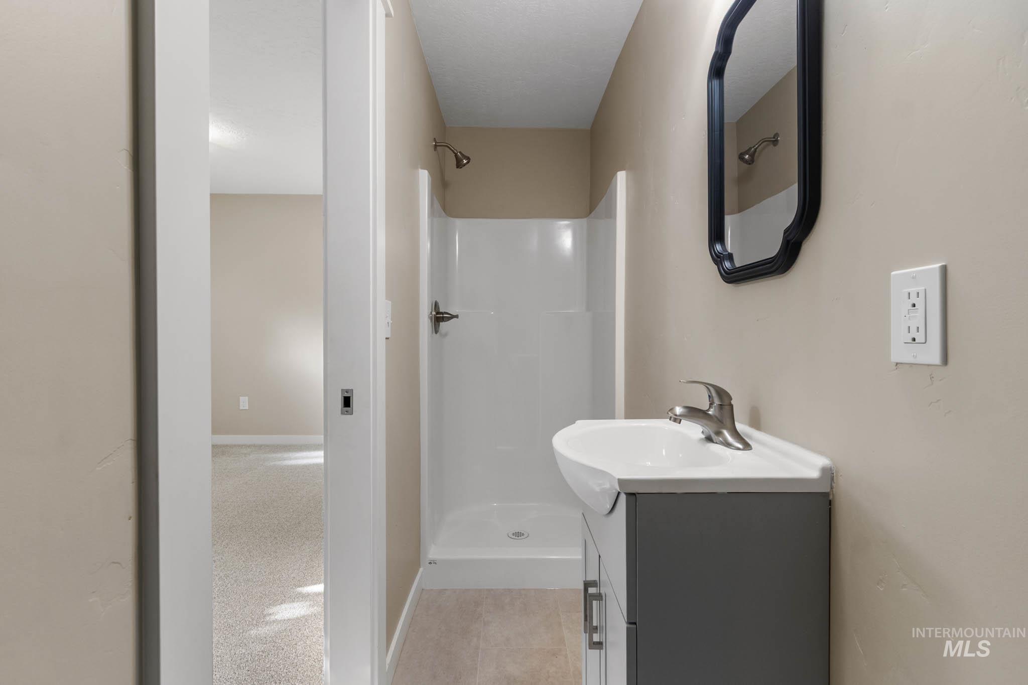 1905 W Bedford, Boise, Idaho 83705, 3 Bedrooms, 2 Bathrooms, Residential For Sale, Price $514,900, 99001427