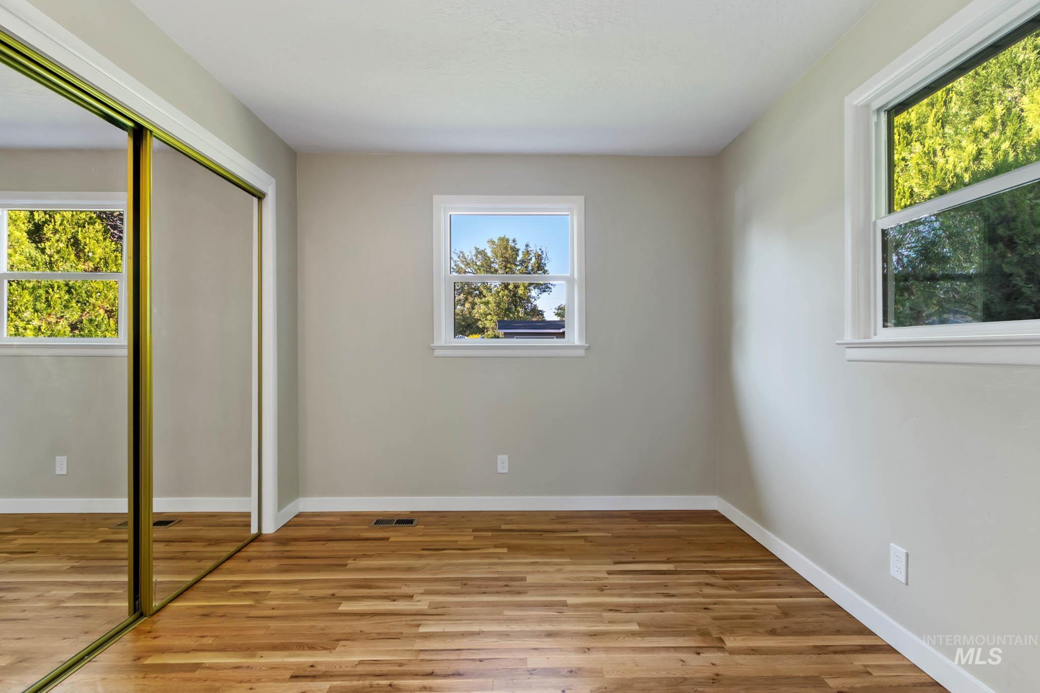 1905 W Bedford, Boise, Idaho 83705, 3 Bedrooms, 2 Bathrooms, Residential For Sale, Price $514,900, 99001427