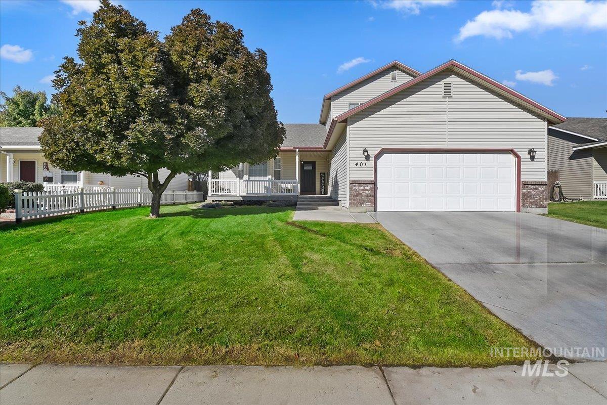 401 S Saddlerock Ave., Kuna, Idaho 83634, 4 Bedrooms, 3 Bathrooms, Residential For Sale, Price $445,000, 99001430