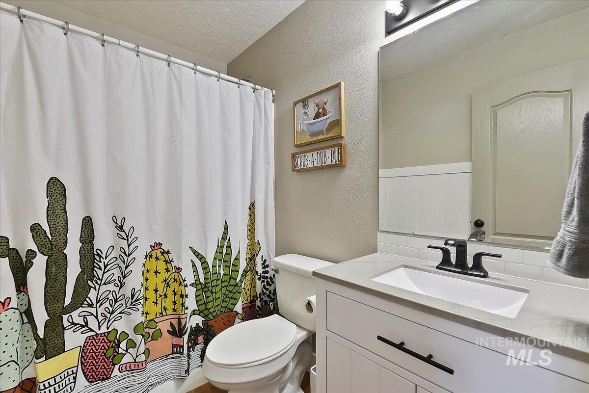 401 S Saddlerock Ave., Kuna, Idaho 83634, 4 Bedrooms, 3 Bathrooms, Residential For Sale, Price $445,000, 99001430