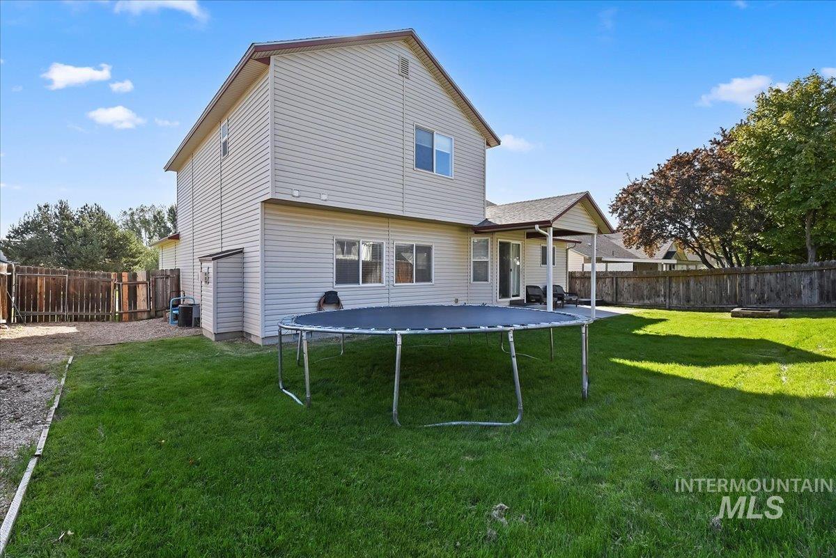 401 S Saddlerock Ave., Kuna, Idaho 83634, 4 Bedrooms, 3 Bathrooms, Residential For Sale, Price $445,000, 99001430