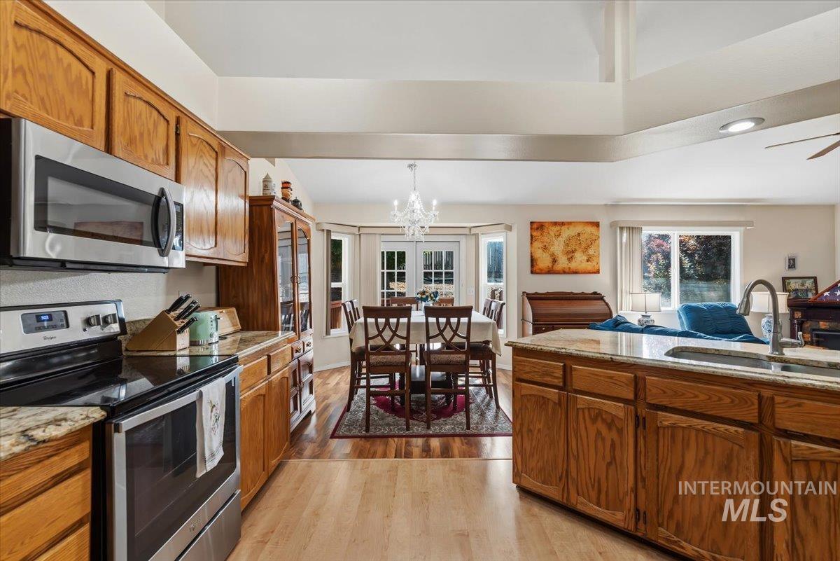 11855 W Dickens Dr, Boise, Idaho 83709, 3 Bedrooms, 2 Bathrooms, Residential For Sale, Price $445,000,MLS 99001431