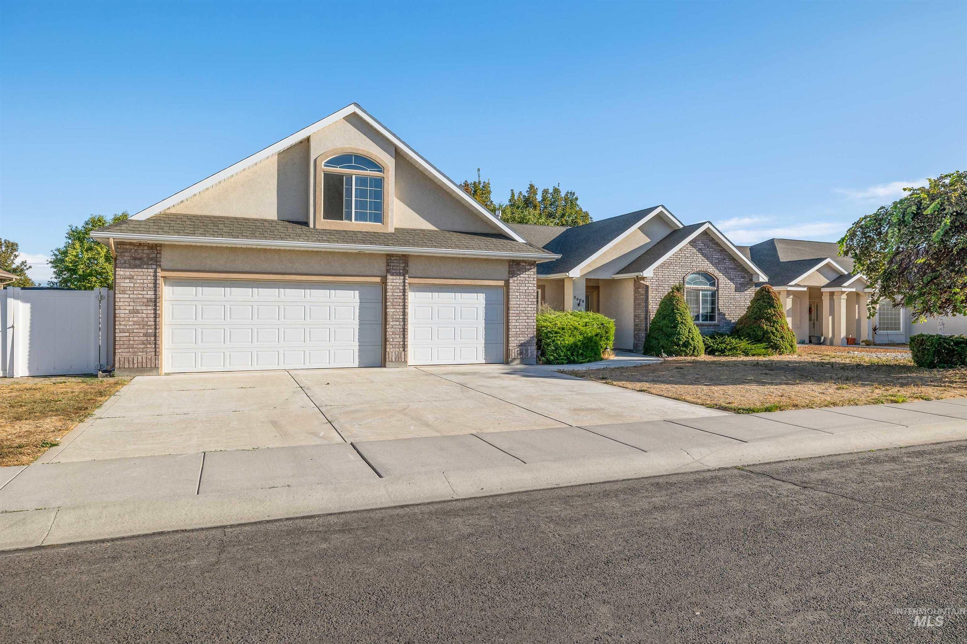 2509 Cedar Ridge Rd, Twin Falls, Idaho 83301, 4 Bedrooms, 2.5 Bathrooms, Residential For Sale, Price $399,900, 99001432