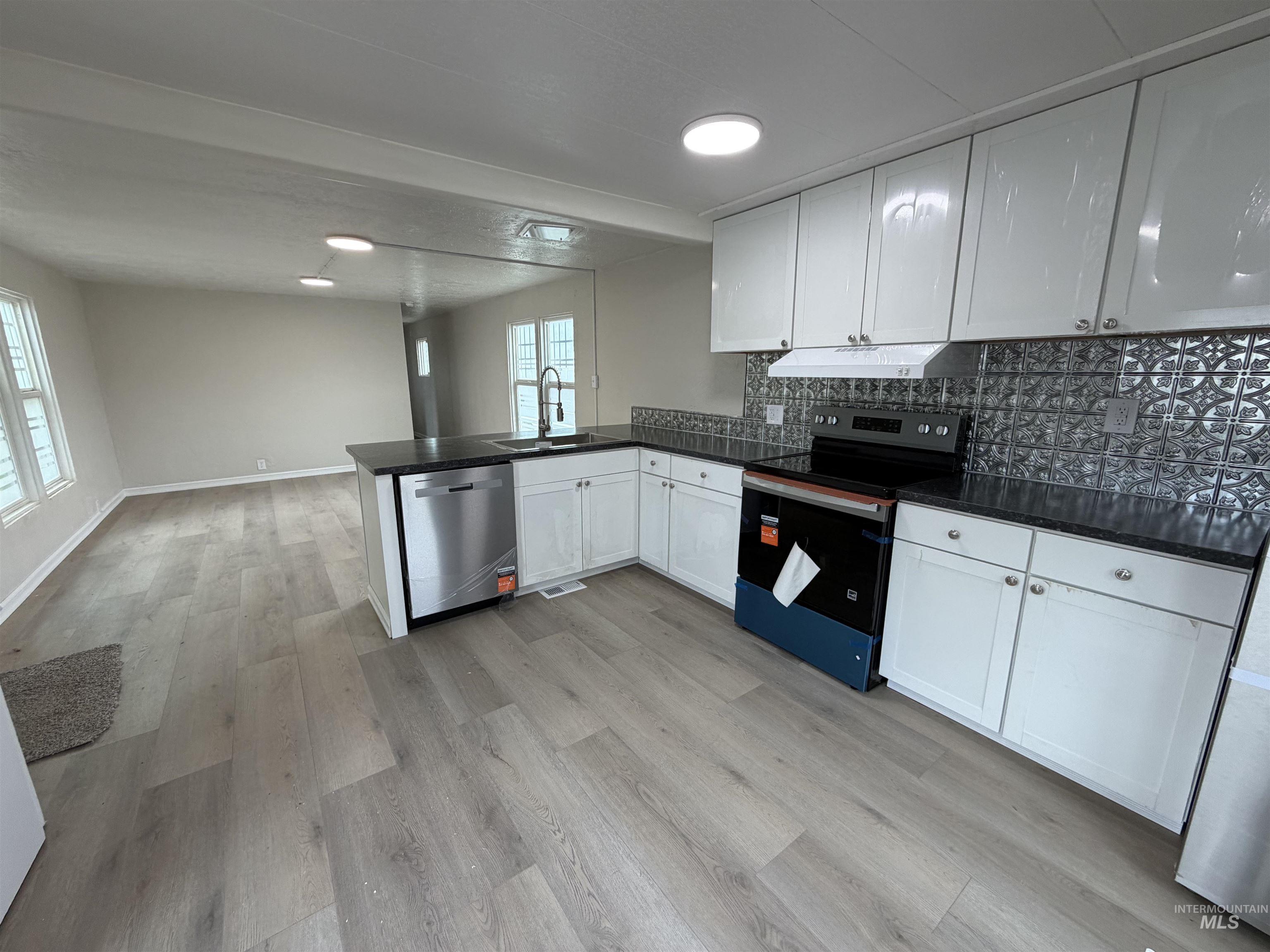 3948 N Adams St, Garden City, Idaho 83714, 2 Bedrooms, 1 Bathroom, Residential For Sale, Price $69,900,MLS 99001436
