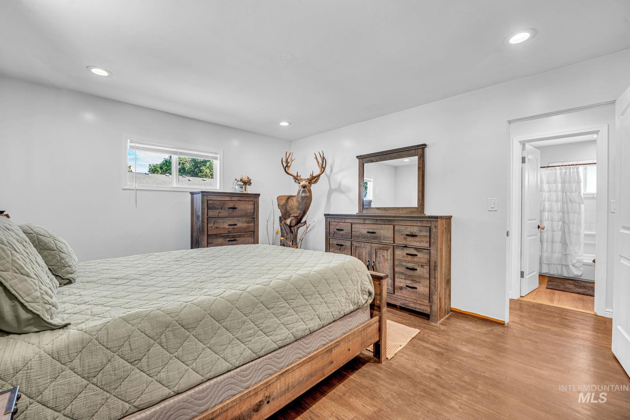 936 S Fillmore St, Jerome, Idaho 83338, 5 Bedrooms, 2 Bathrooms, Residential For Sale, Price $350,000, 99001437