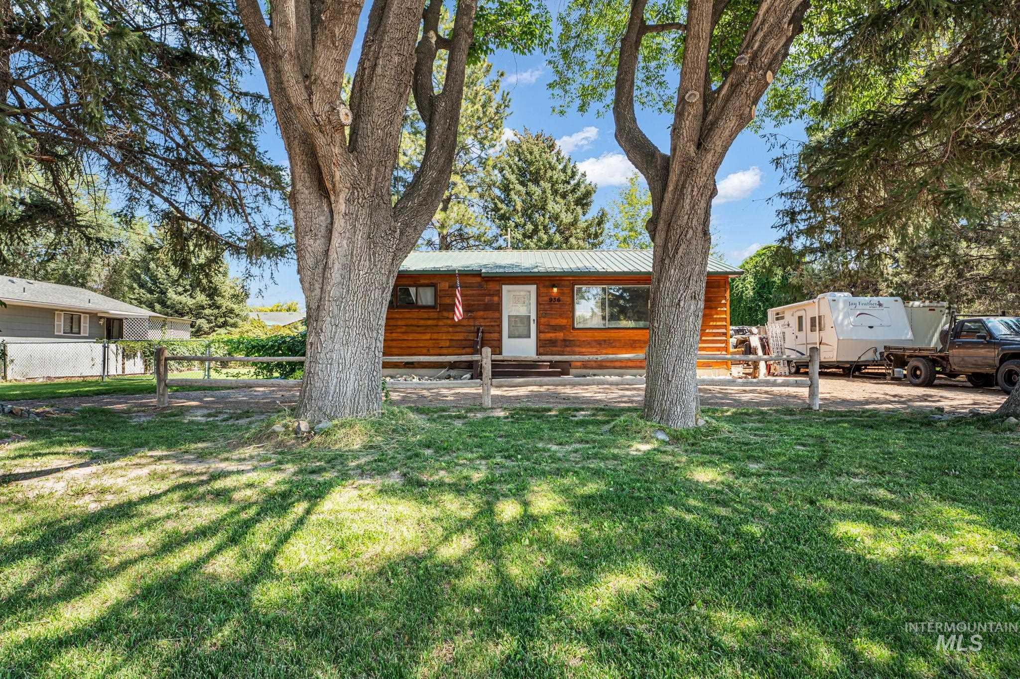 936 S Fillmore St, Jerome, Idaho 83338, 5 Bedrooms, 2 Bathrooms, Residential For Sale, Price $350,000, 99001437