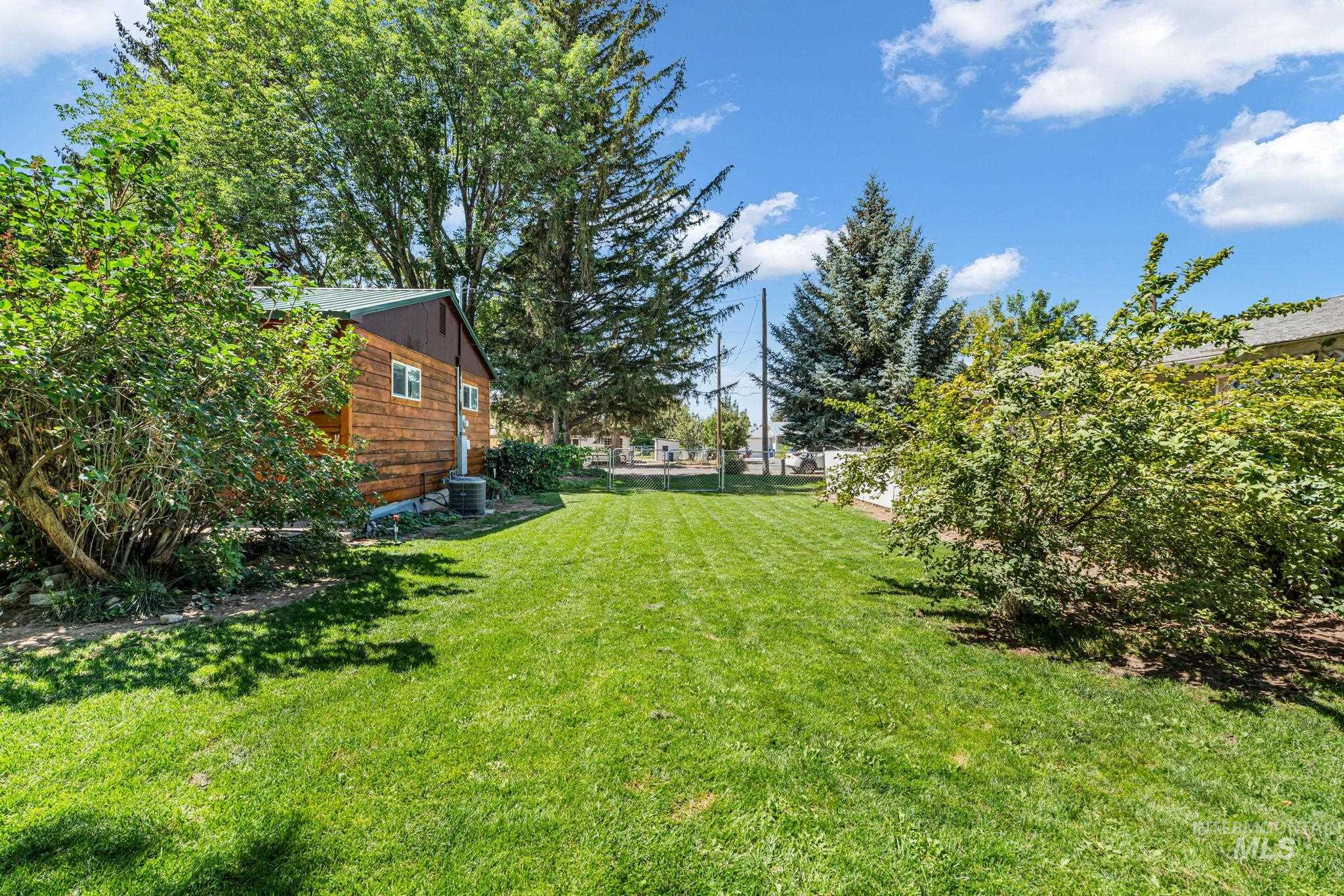 936 S Fillmore St, Jerome, Idaho 83338, 5 Bedrooms, 2 Bathrooms, Residential For Sale, Price $350,000, 99001437