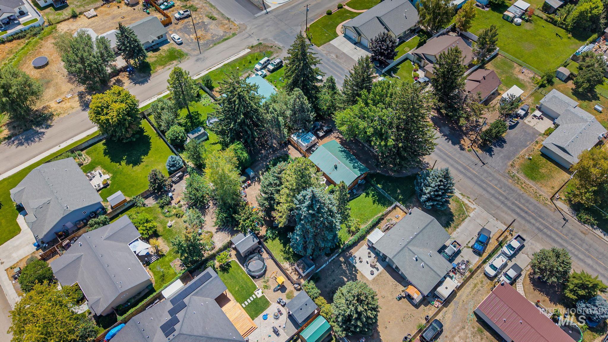 936 S Fillmore St, Jerome, Idaho 83338, 5 Bedrooms, 2 Bathrooms, Residential For Sale, Price $350,000, 99001437