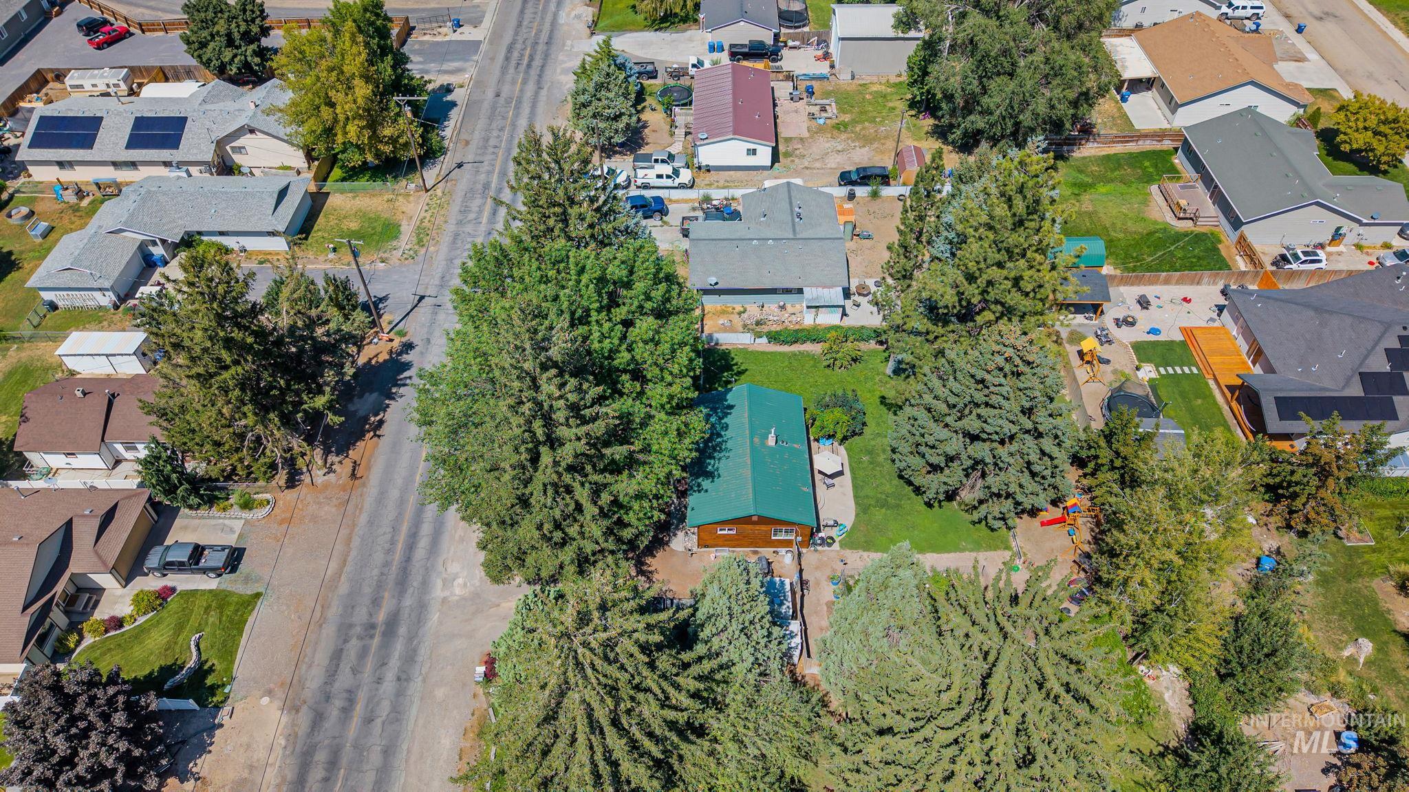 936 S Fillmore St, Jerome, Idaho 83338, 5 Bedrooms, 2 Bathrooms, Residential For Sale, Price $350,000, 99001437