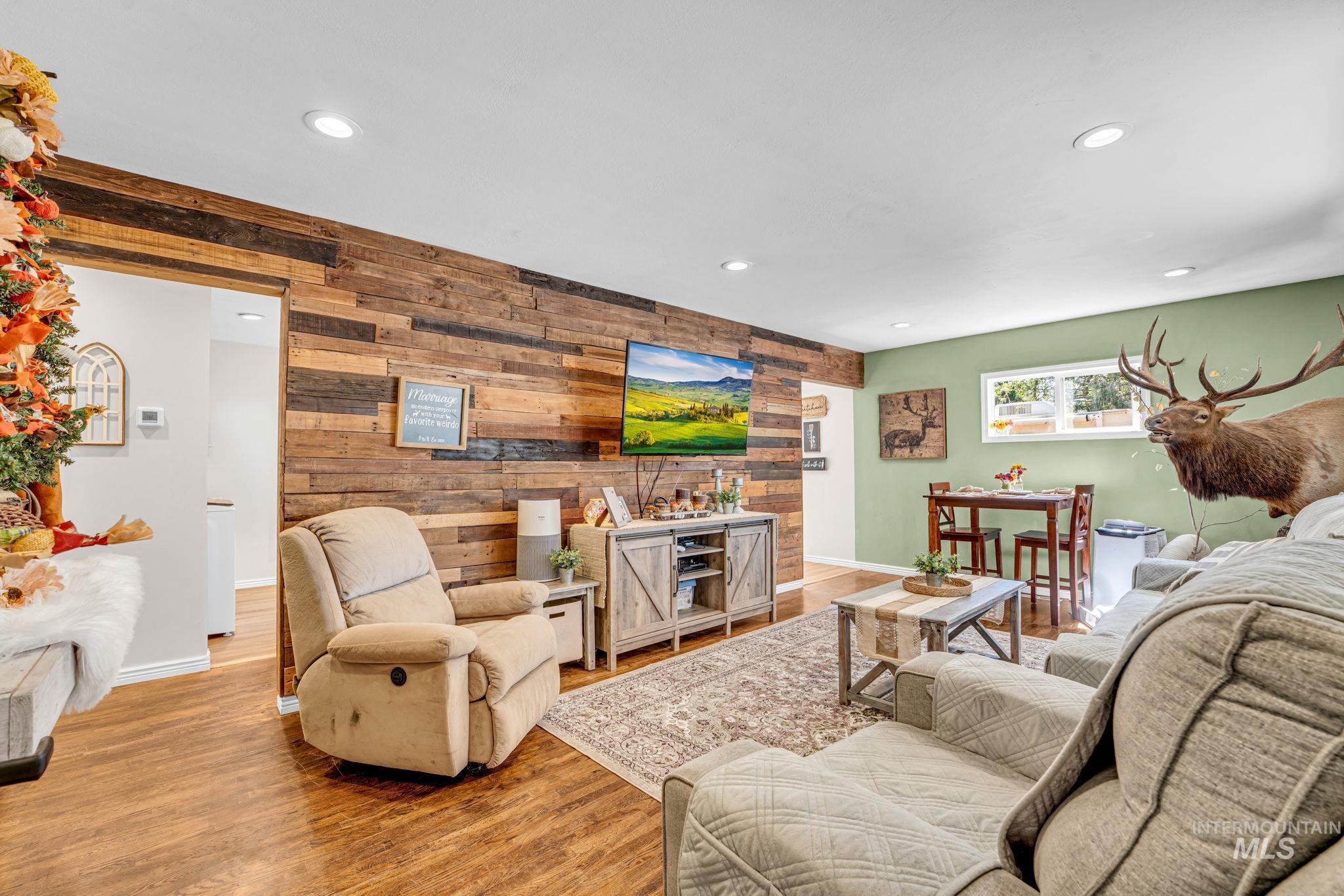 936 S Fillmore St, Jerome, Idaho 83338, 5 Bedrooms, 2 Bathrooms, Residential For Sale, Price $350,000, 99001437