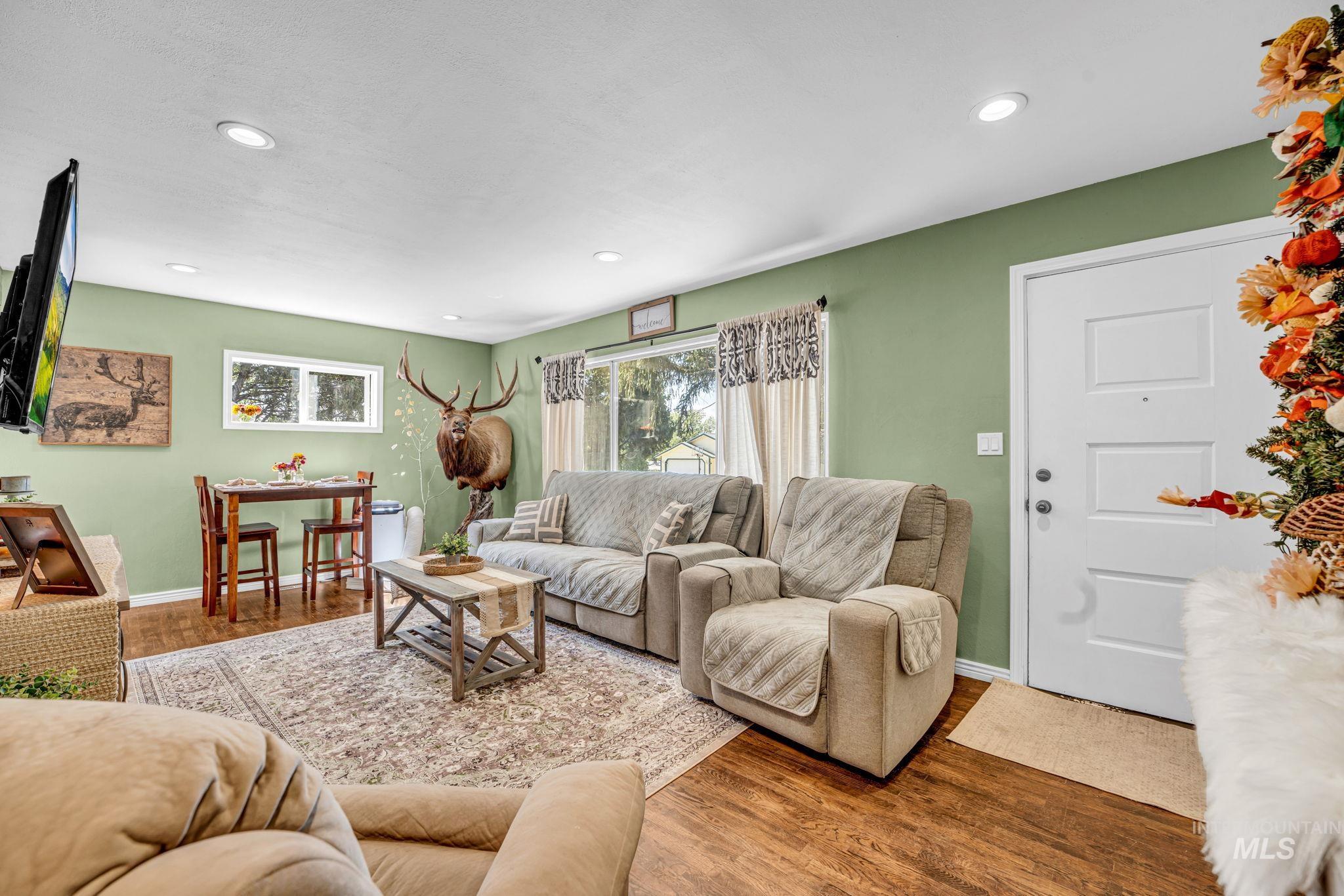936 S Fillmore St, Jerome, Idaho 83338, 5 Bedrooms, 2 Bathrooms, Residential For Sale, Price $350,000, 99001437