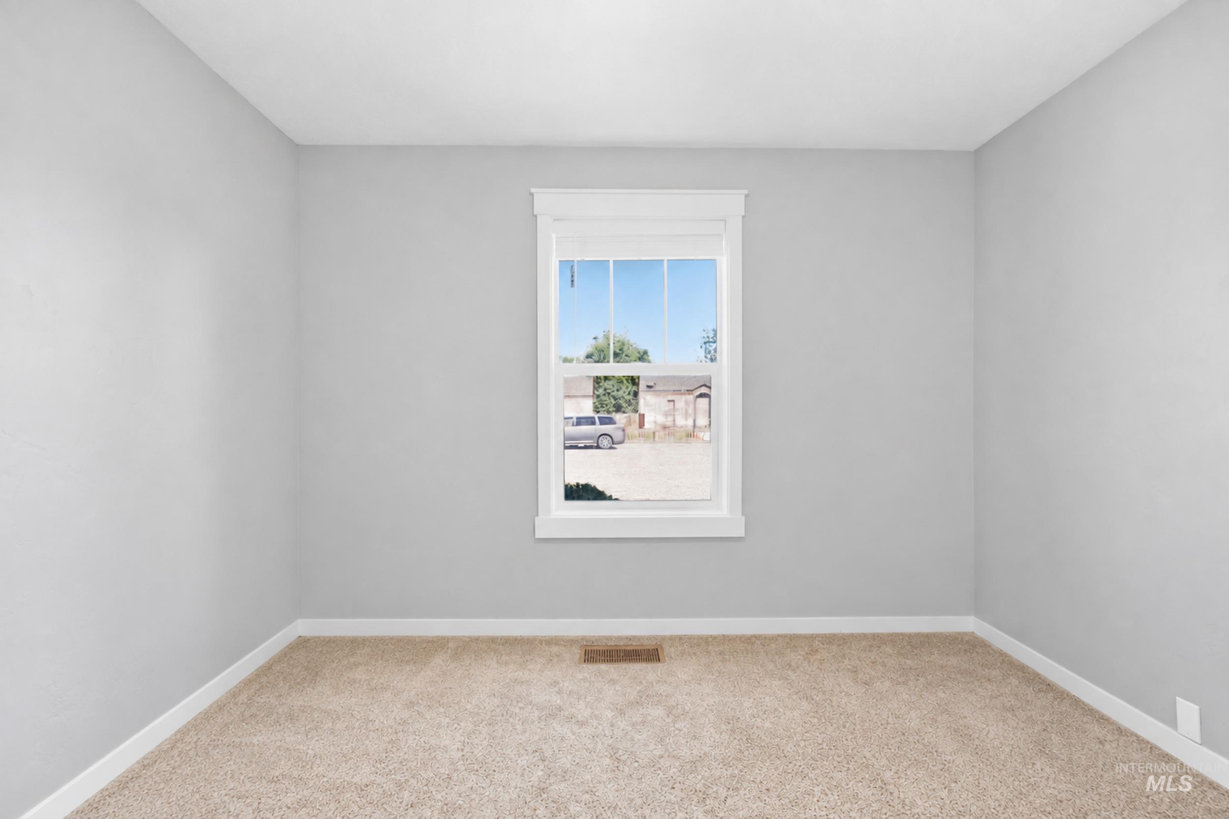 219 High Street, Nampa, Idaho 83651, 3 Bedrooms, 2 Bathrooms, Residential For Sale, Price $365,000,MLS 99001441