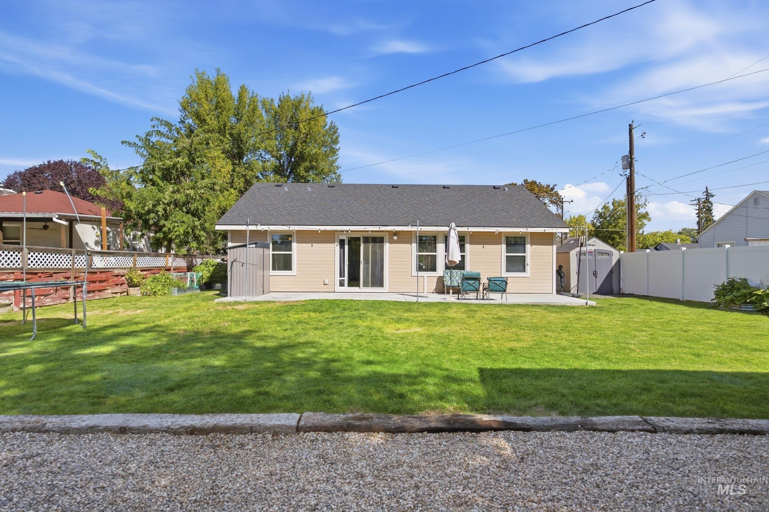 219 High Street, Nampa, Idaho 83651, 3 Bedrooms, 2 Bathrooms, Residential For Sale, Price $365,000,MLS 99001441