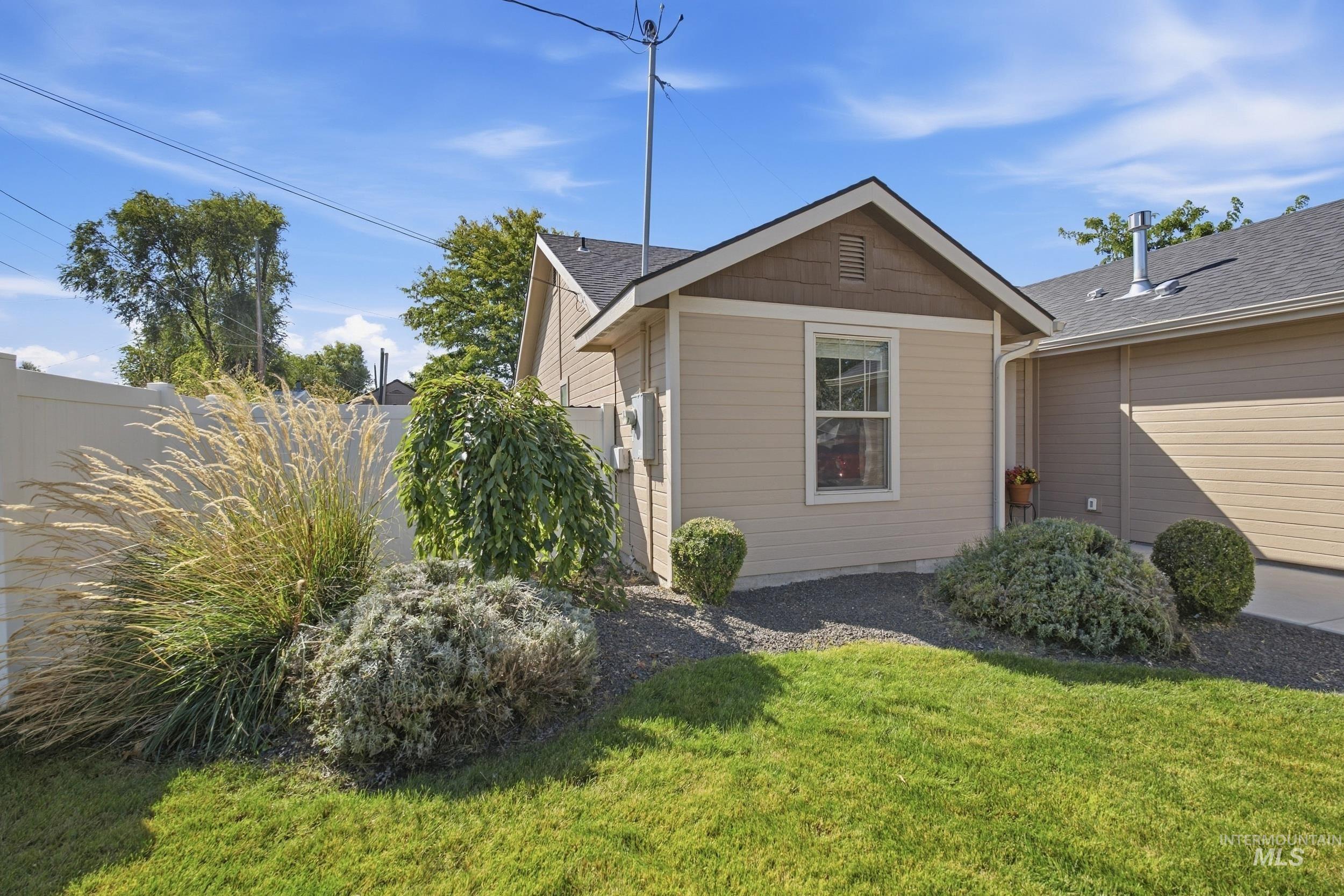 219 High Street, Nampa, Idaho 83651, 3 Bedrooms, 2 Bathrooms, Residential For Sale, Price $365,000,MLS 99001441