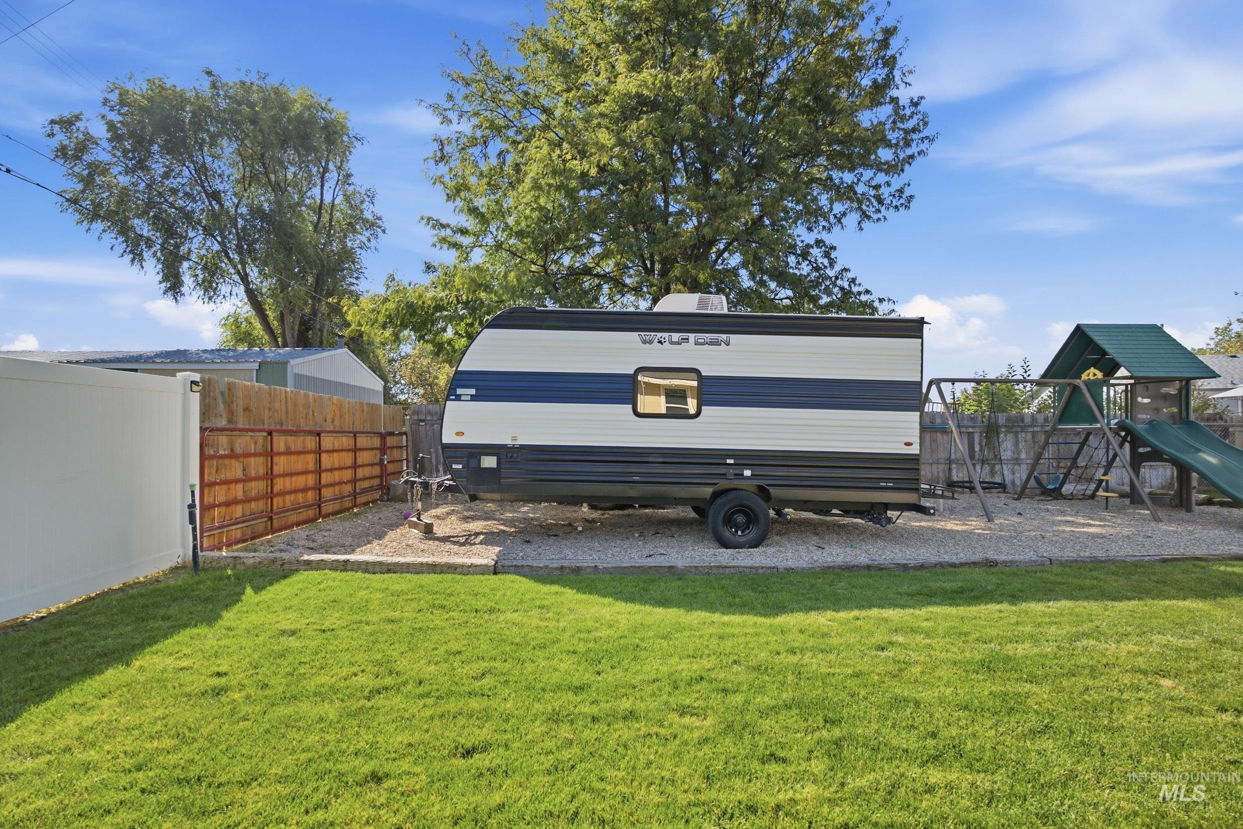 219 High Street, Nampa, Idaho 83651, 3 Bedrooms, 2 Bathrooms, Residential For Sale, Price $365,000,MLS 99001441