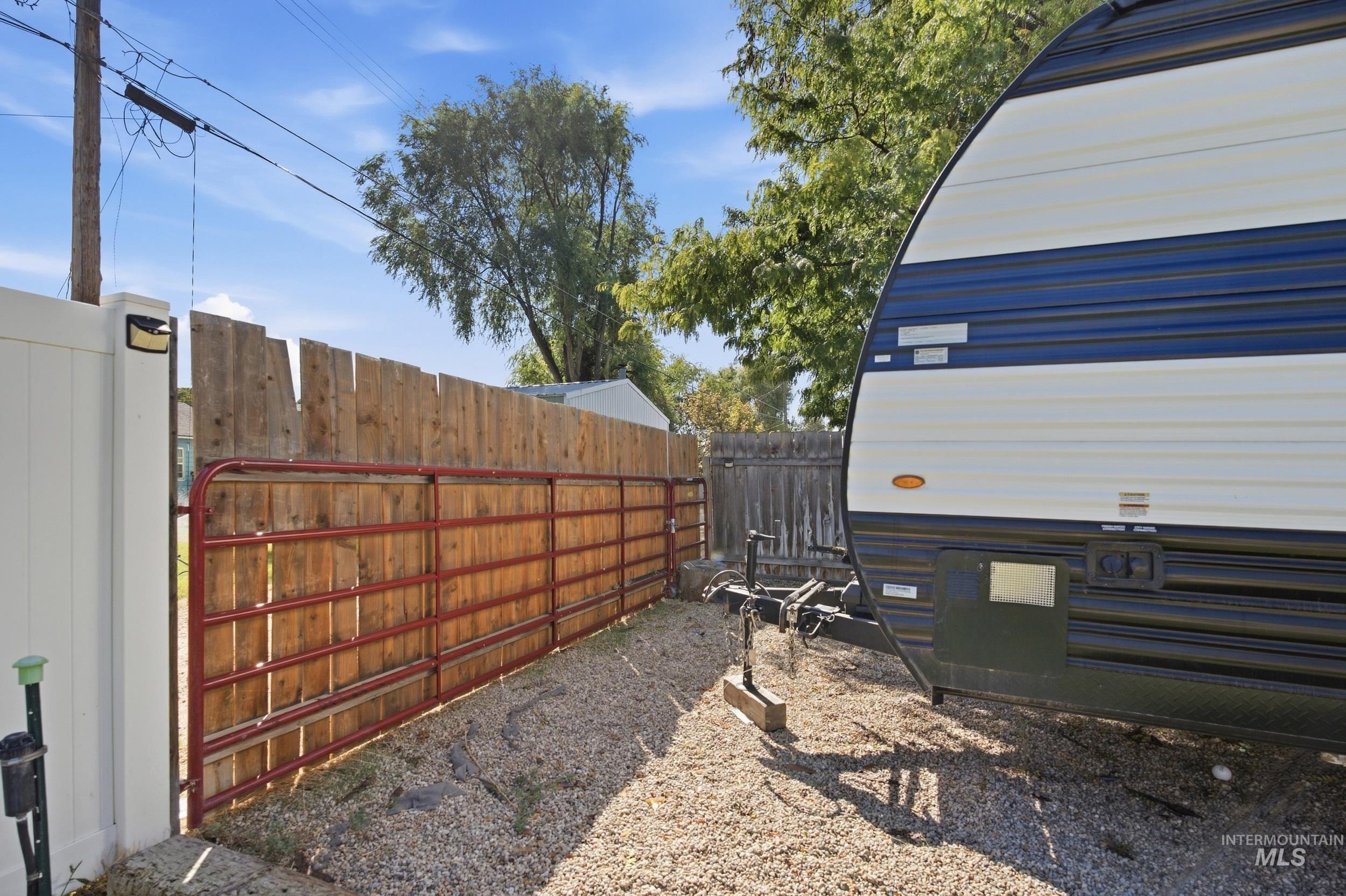 219 High Street, Nampa, Idaho 83651, 3 Bedrooms, 2 Bathrooms, Residential For Sale, Price $365,000,MLS 99001441