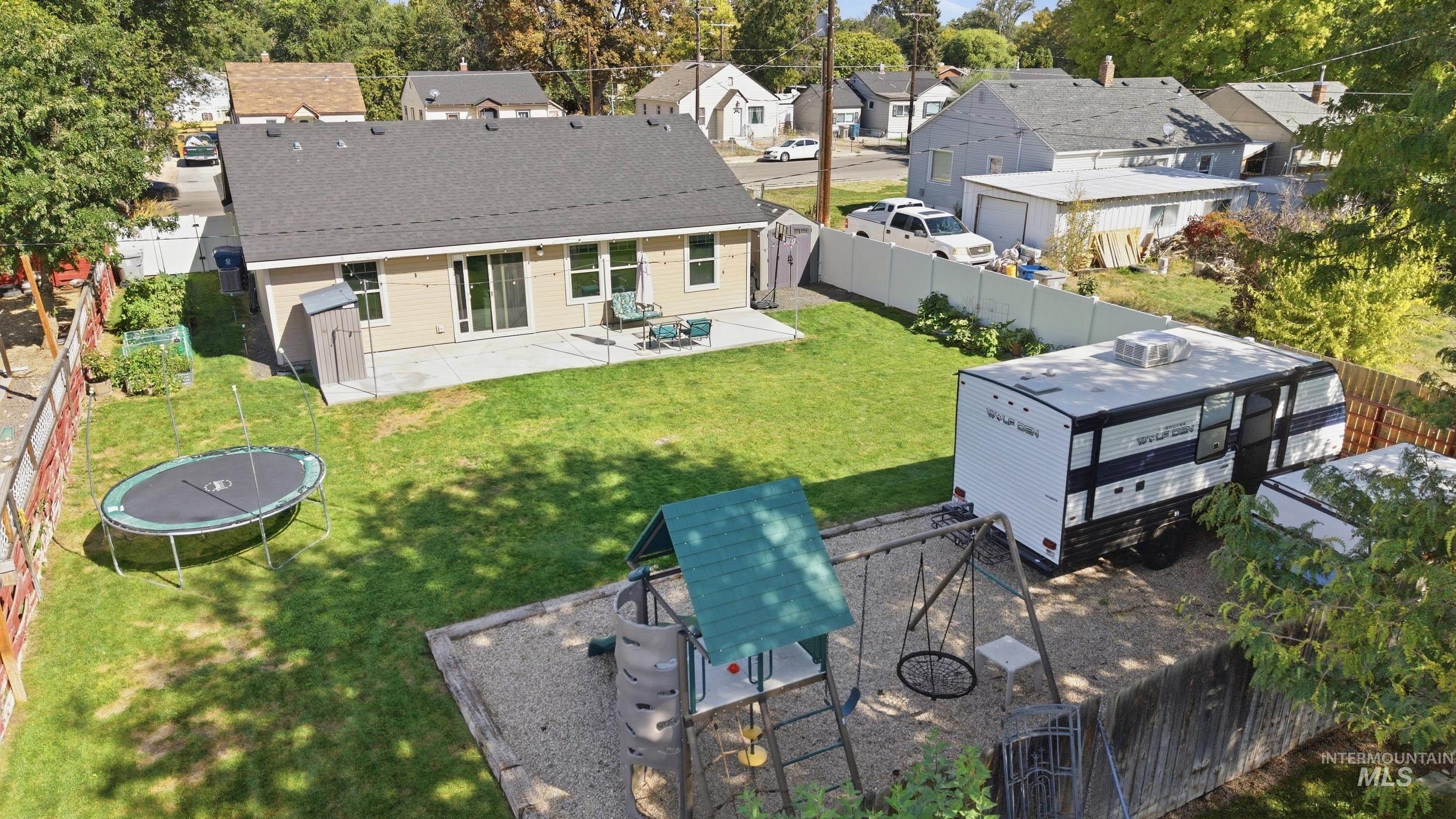 219 High Street, Nampa, Idaho 83651, 3 Bedrooms, 2 Bathrooms, Residential For Sale, Price $365,000,MLS 99001441