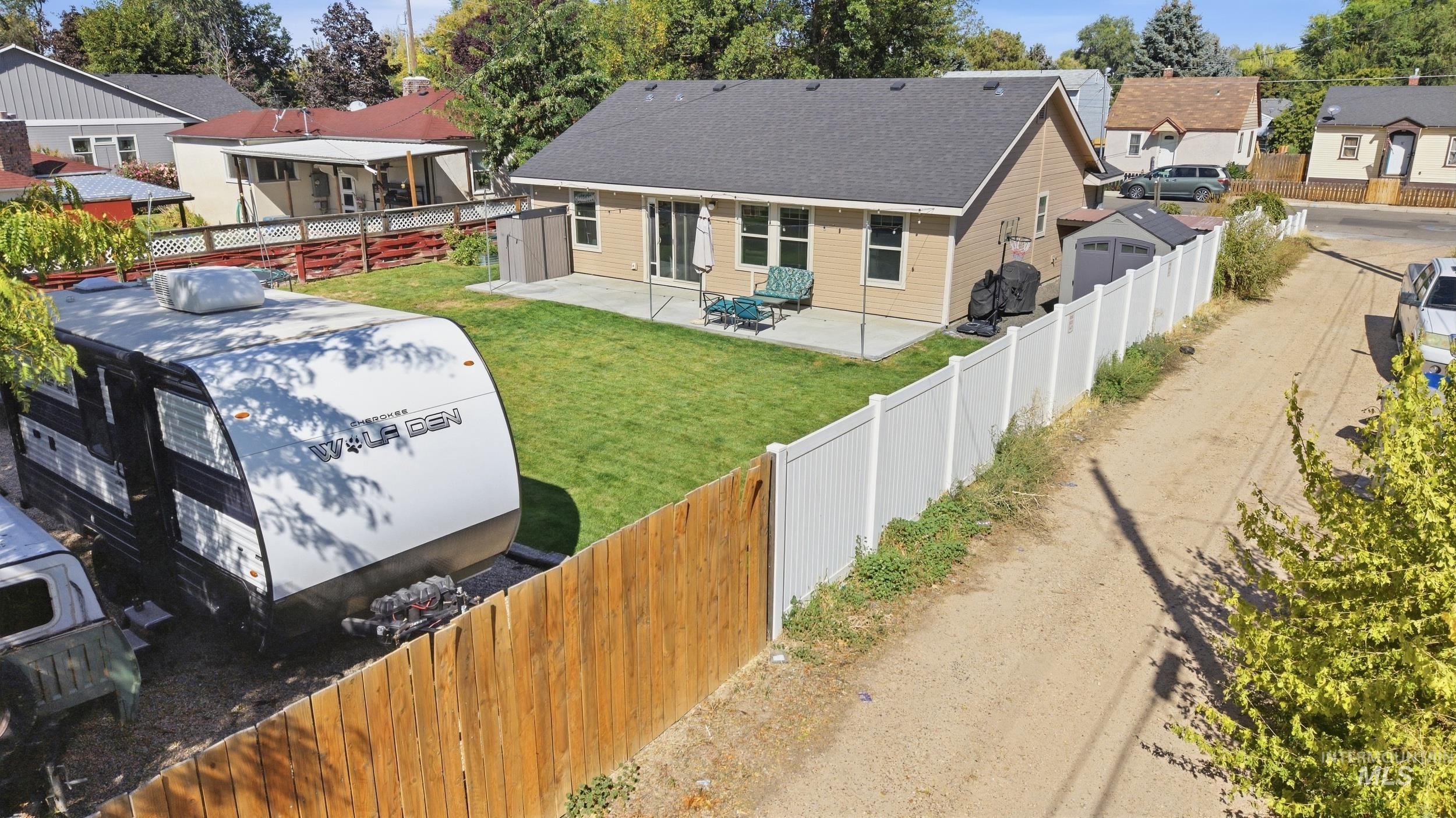 219 High Street, Nampa, Idaho 83651, 3 Bedrooms, 2 Bathrooms, Residential For Sale, Price $365,000,MLS 99001441