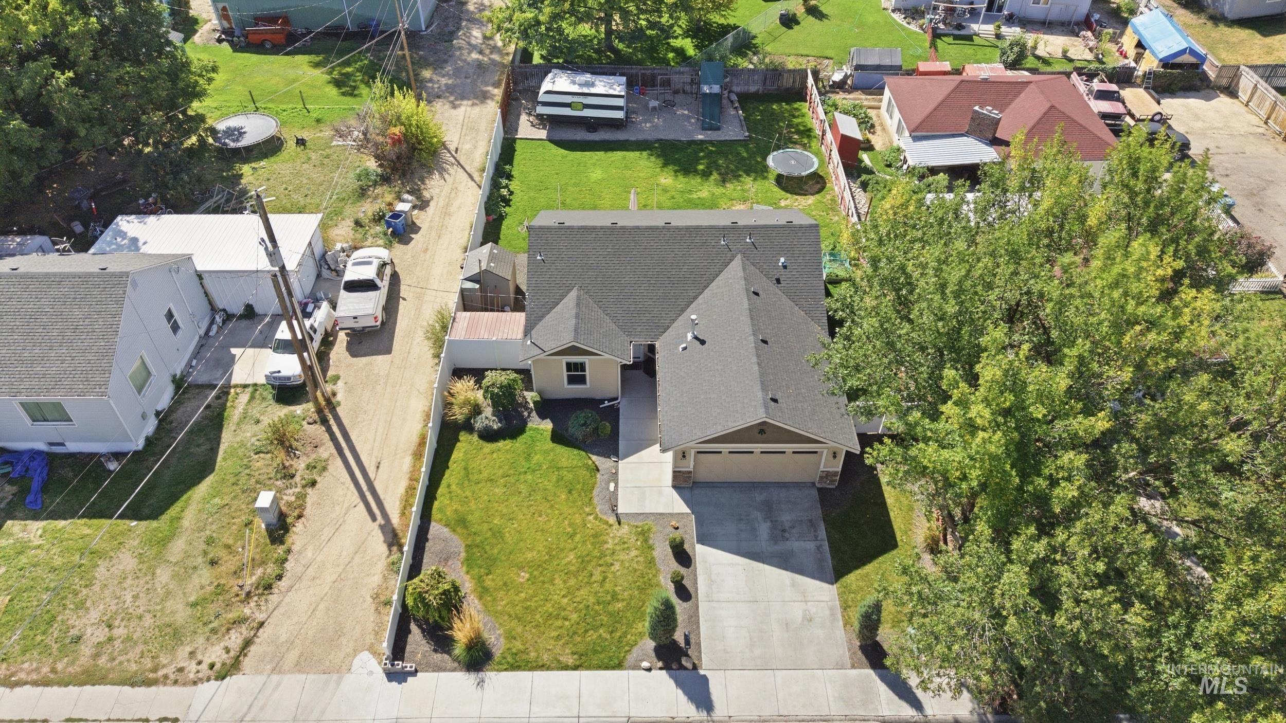 219 High Street, Nampa, Idaho 83651, 3 Bedrooms, 2 Bathrooms, Residential For Sale, Price $365,000,MLS 99001441