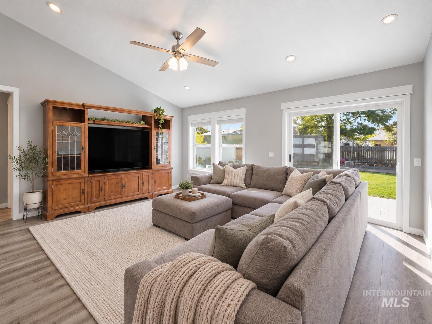 219 High Street, Nampa, Idaho 83651, 3 Bedrooms, 2 Bathrooms, Residential For Sale, Price $365,000,MLS 99001441