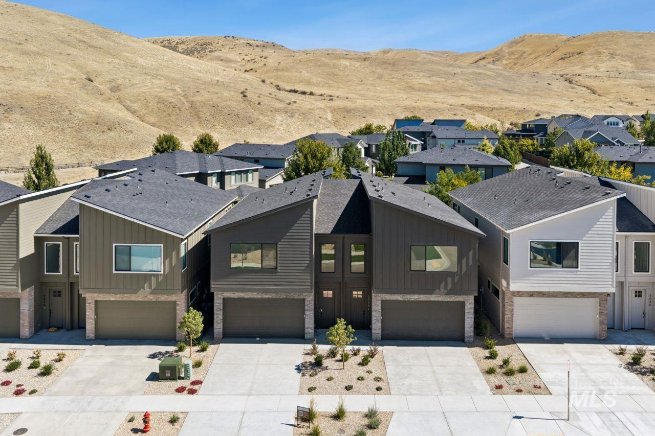5050 S Brian Ave, Boise, Idaho 83716, 3 Bedrooms, 2.5 Bathrooms, Residential For Sale, Price $637,775,MLS 99001442