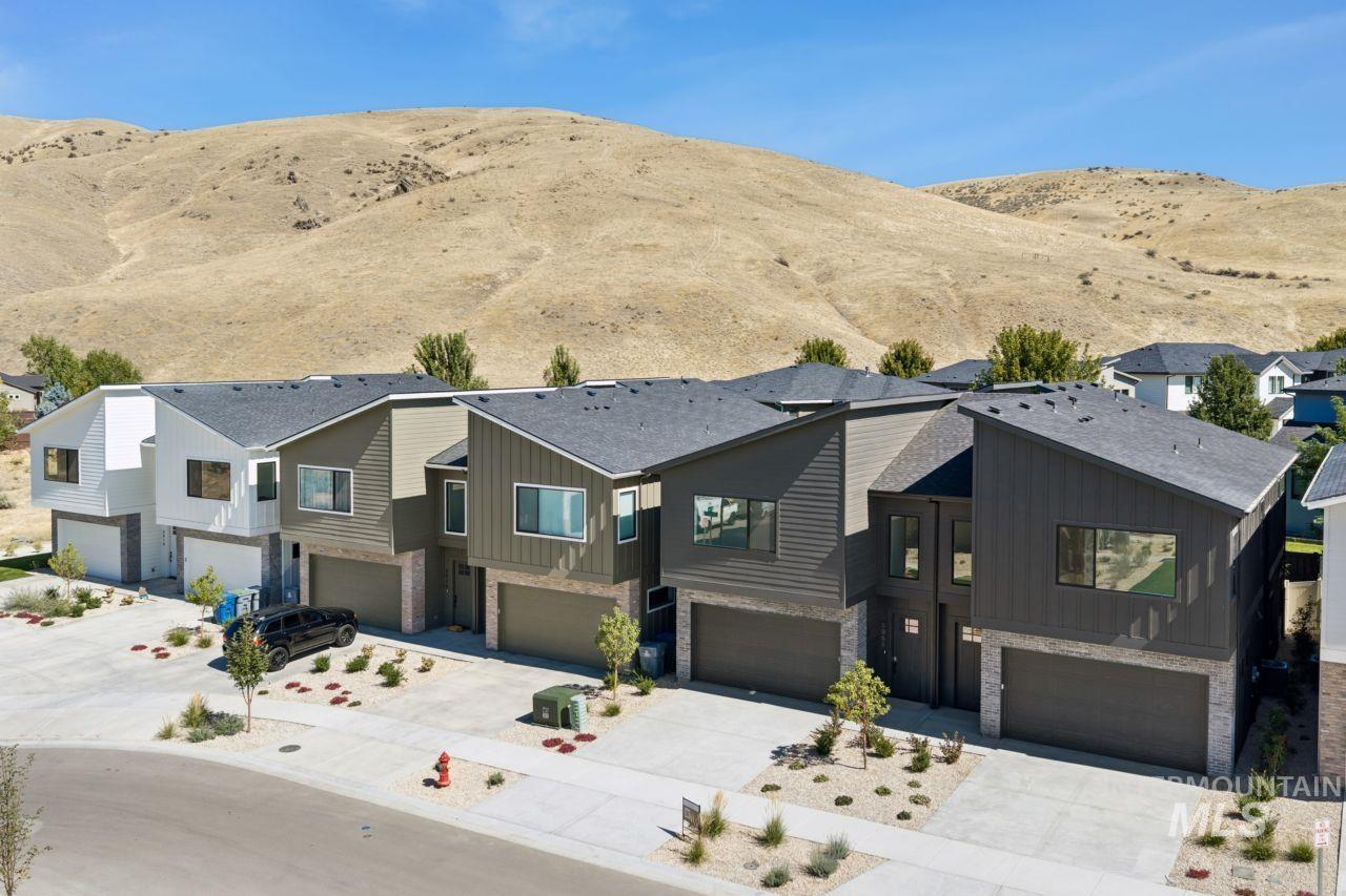 5050 S Brian Ave, Boise, Idaho 83716, 3 Bedrooms, 2.5 Bathrooms, Residential For Sale, Price $637,775,MLS 99001442