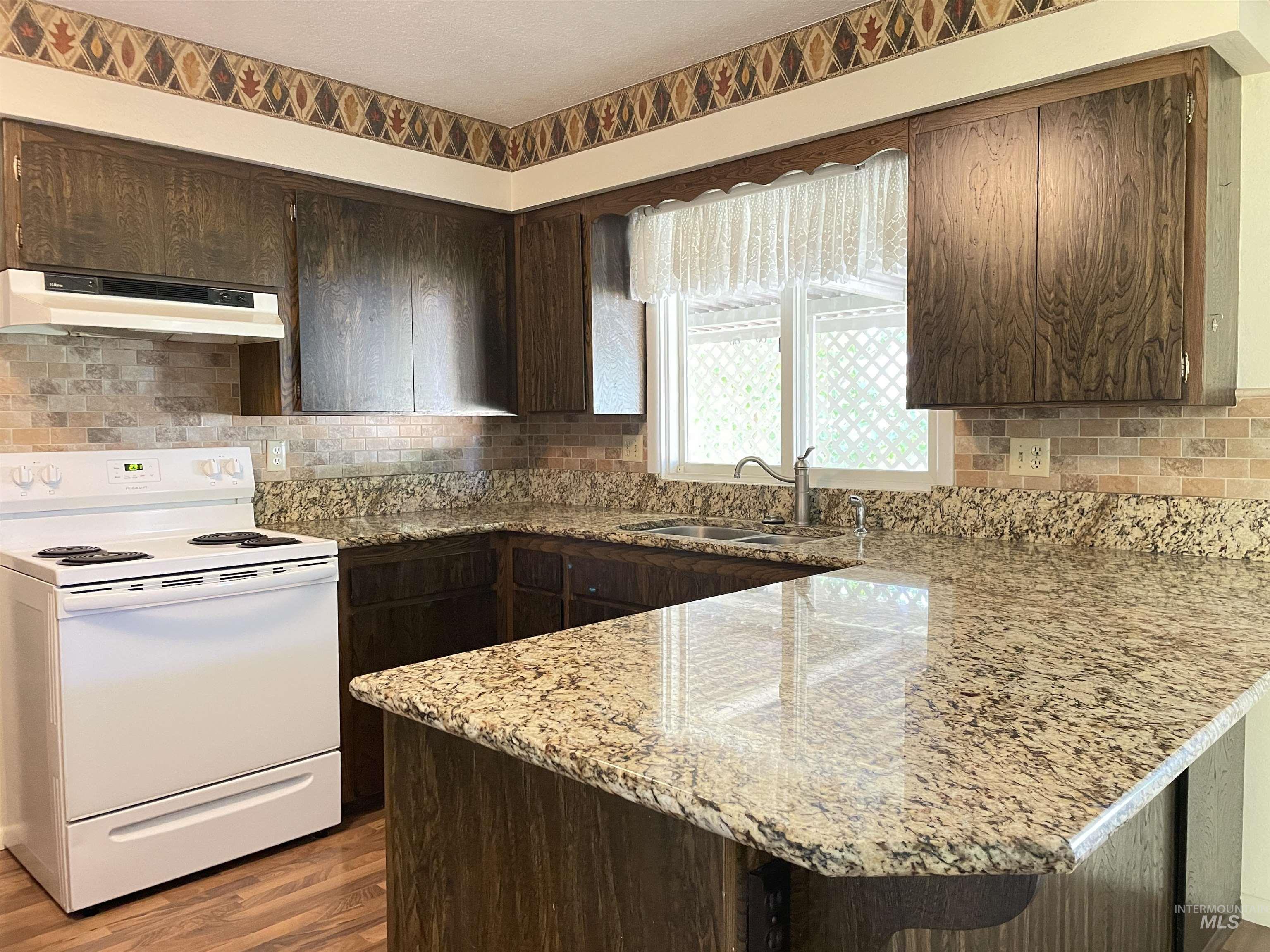 23 NW 16th St., Ontario, Oregon 97914, 3 Bedrooms, 2 Bathrooms, Residential For Sale, Price $339,900,MLS 99001475