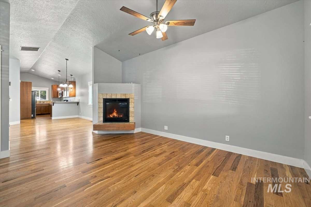 6422 W Everett St, Boise, Idaho 83704, 3 Bedrooms, 2.5 Bathrooms, Residential For Sale, Price $449,900,MLS 99001476