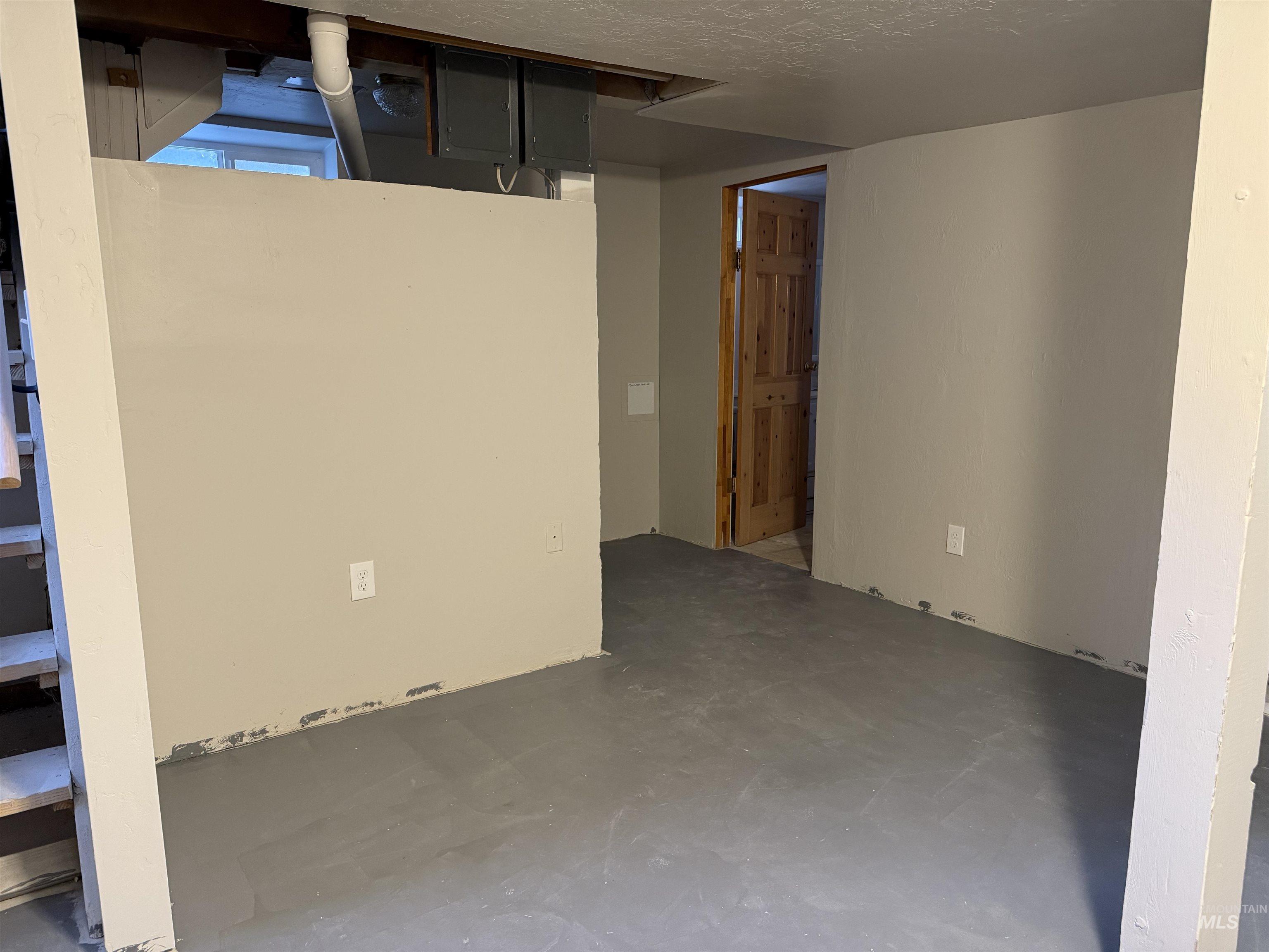 2104 College Avenue, Caldwell, Idaho 83605, 4 Bedrooms, 3 Bathrooms, Rental For Rent, Price $2,300,MLS 99001480