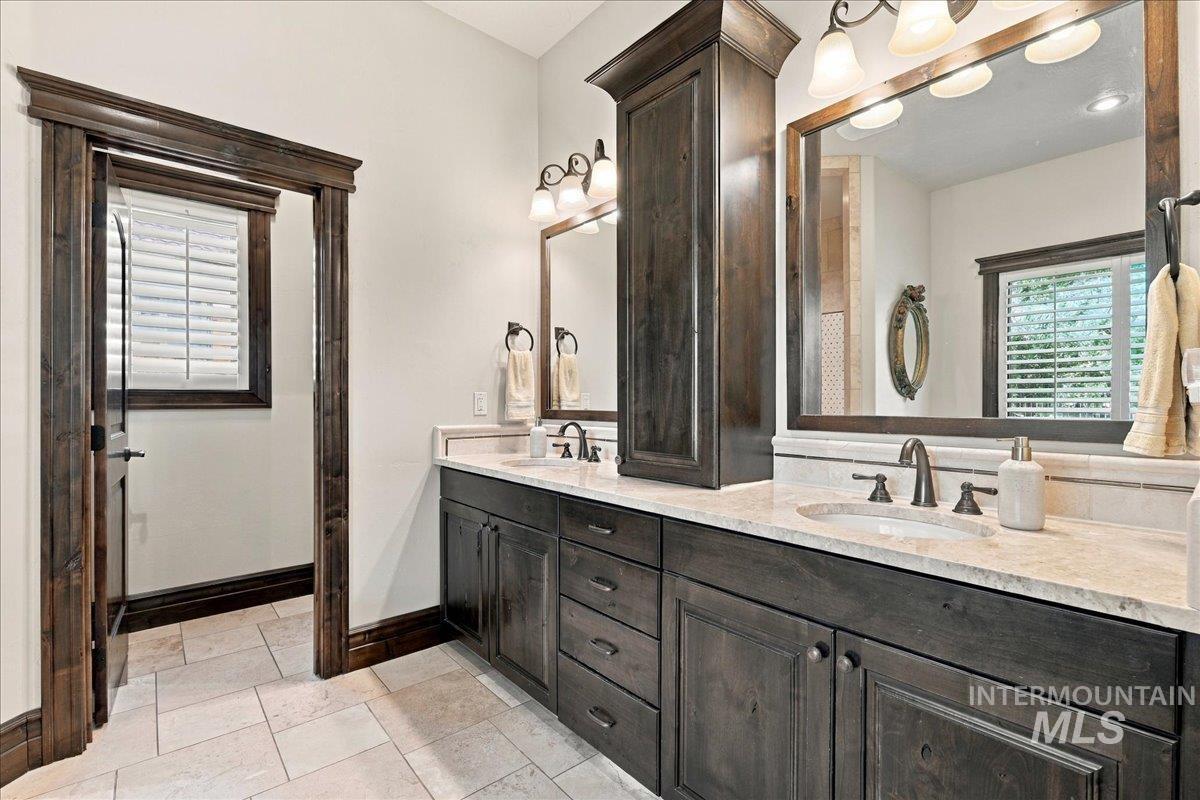 986 W Cherry Bello Dr, Eagle, Idaho 83616, 4 Bedrooms, 3.5 Bathrooms, Residential For Sale, Price $1,299,990,MLS 99001481