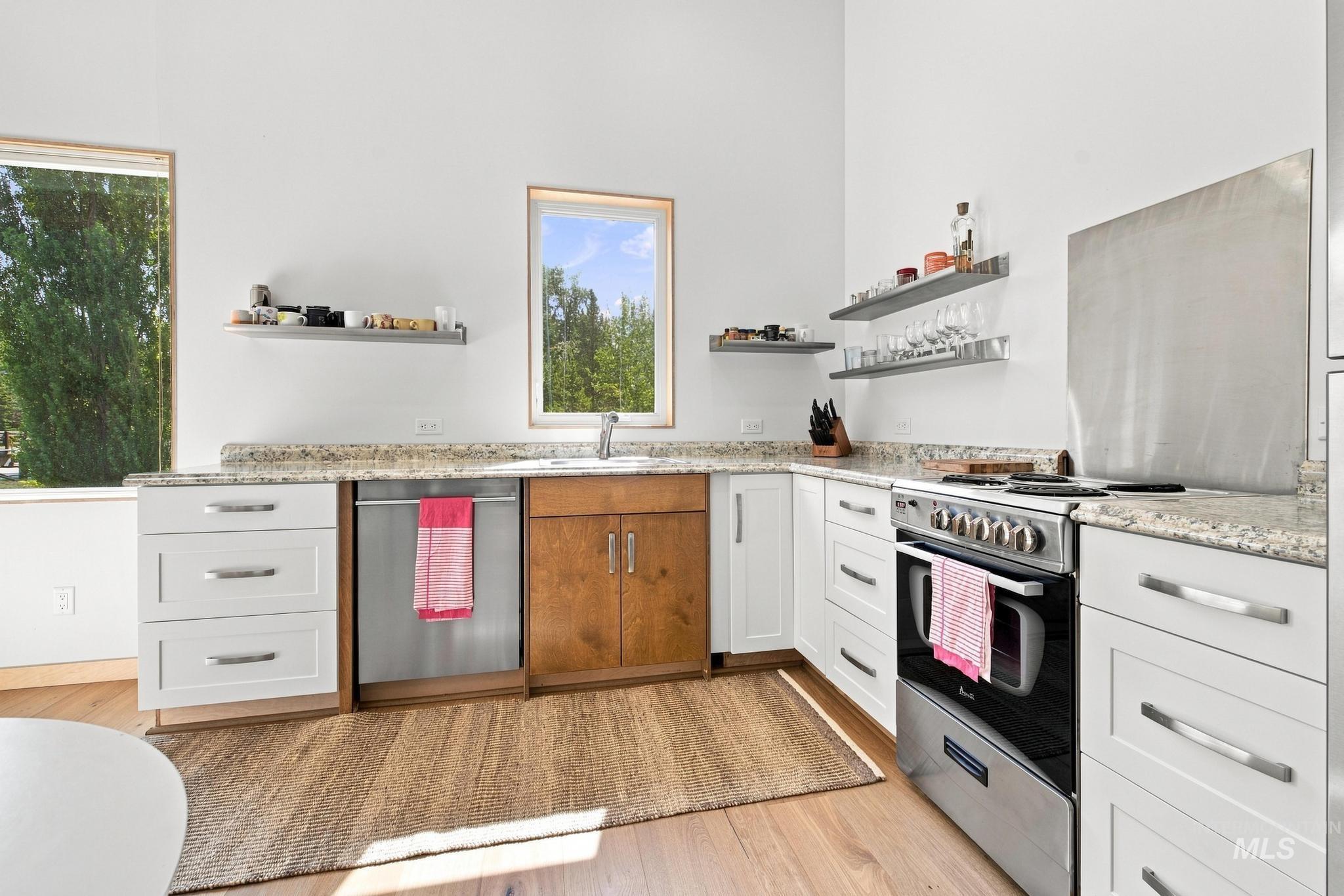 202 Broadway Blvd, Ketchum, Idaho 83340, 5 Bedrooms, 5 Bathrooms, Residential For Sale, Price $4,850,000,MLS 99001483