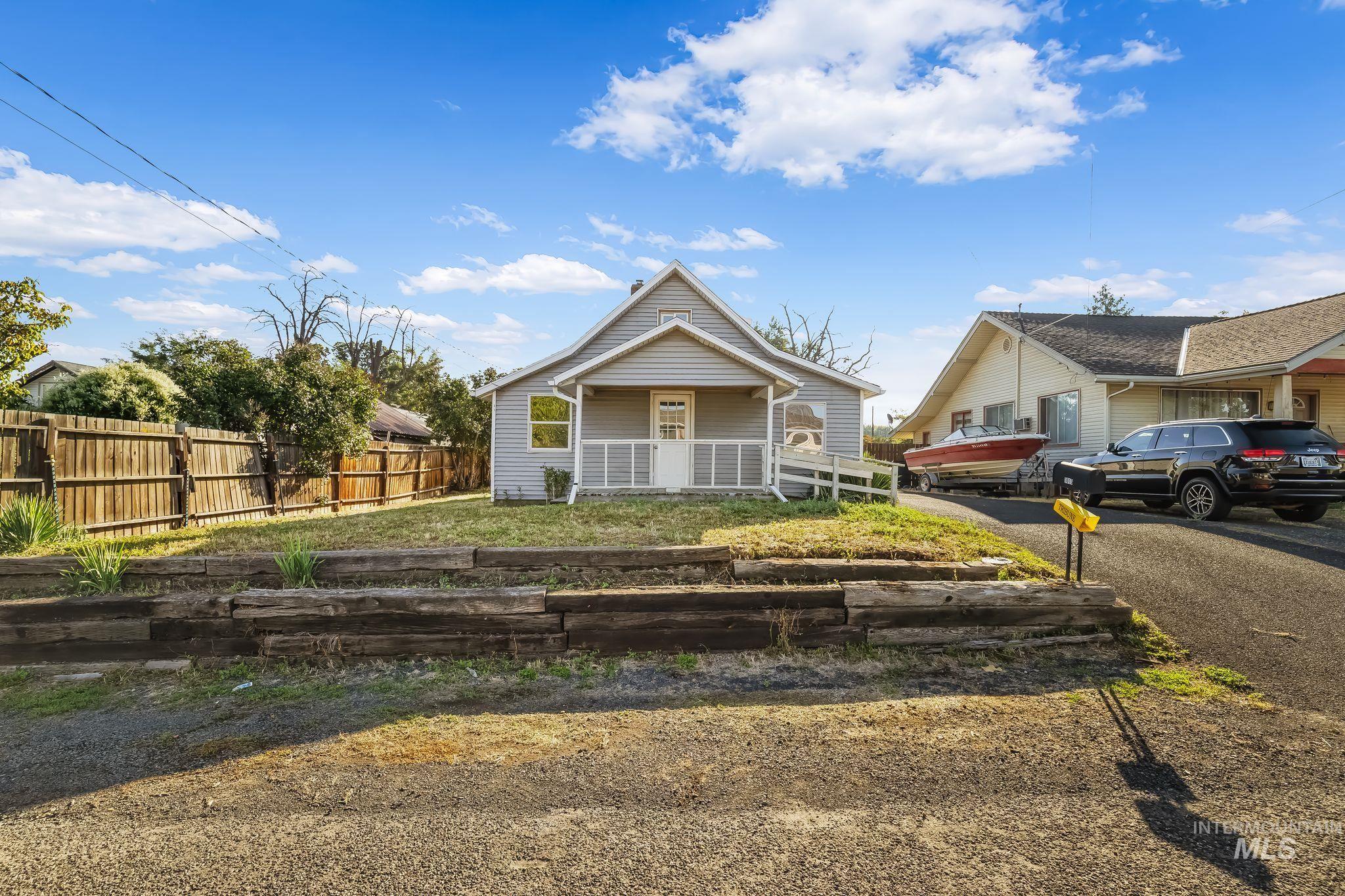 1013 McCarroll St, Clarkston, Washington 99403, 3 Bedrooms, 1 Bathroom, Residential For Sale, Price $264,900,MLS 99001484