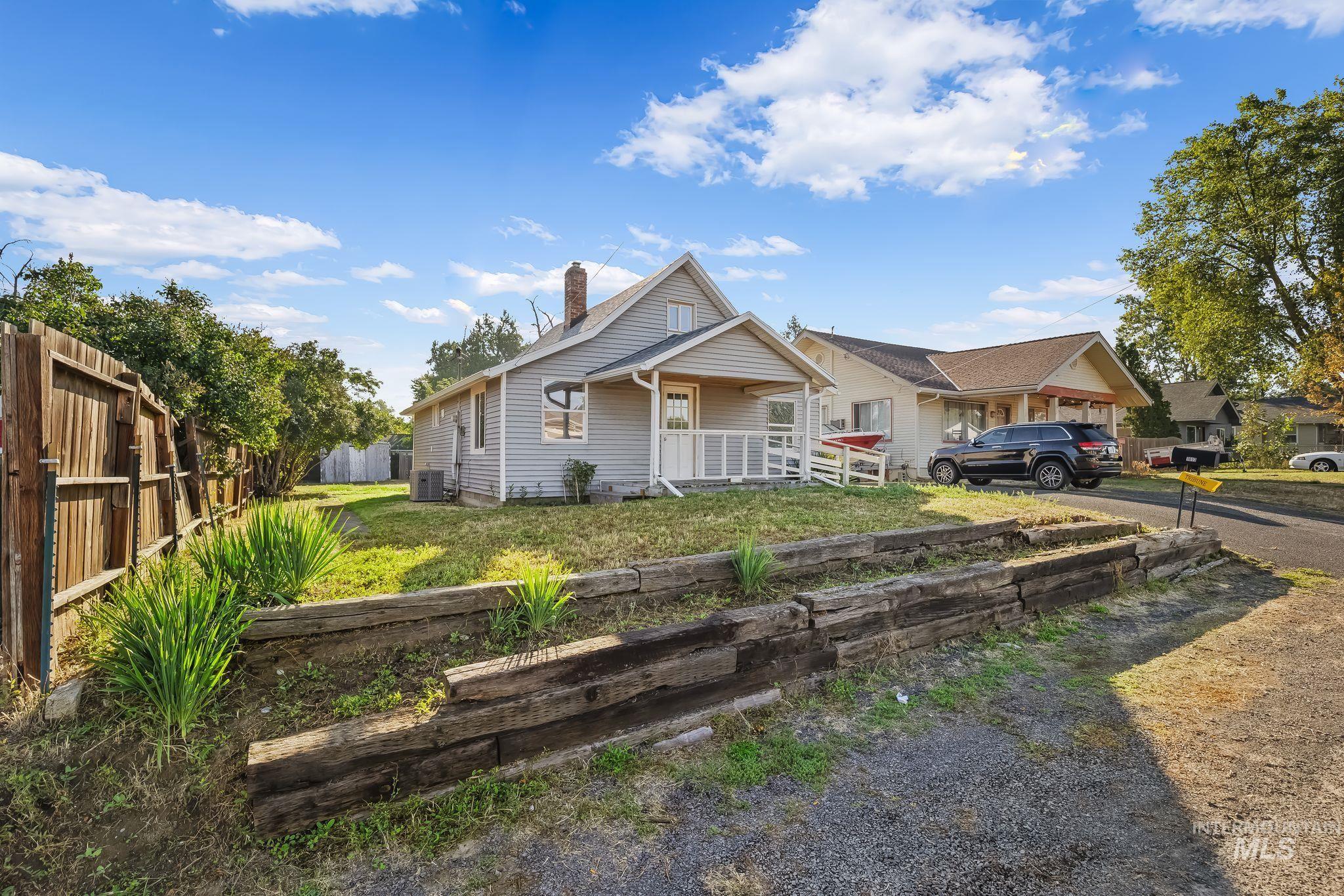 1013 McCarroll St, Clarkston, Washington 99403, 3 Bedrooms, 1 Bathroom, Residential For Sale, Price $264,900,MLS 99001484