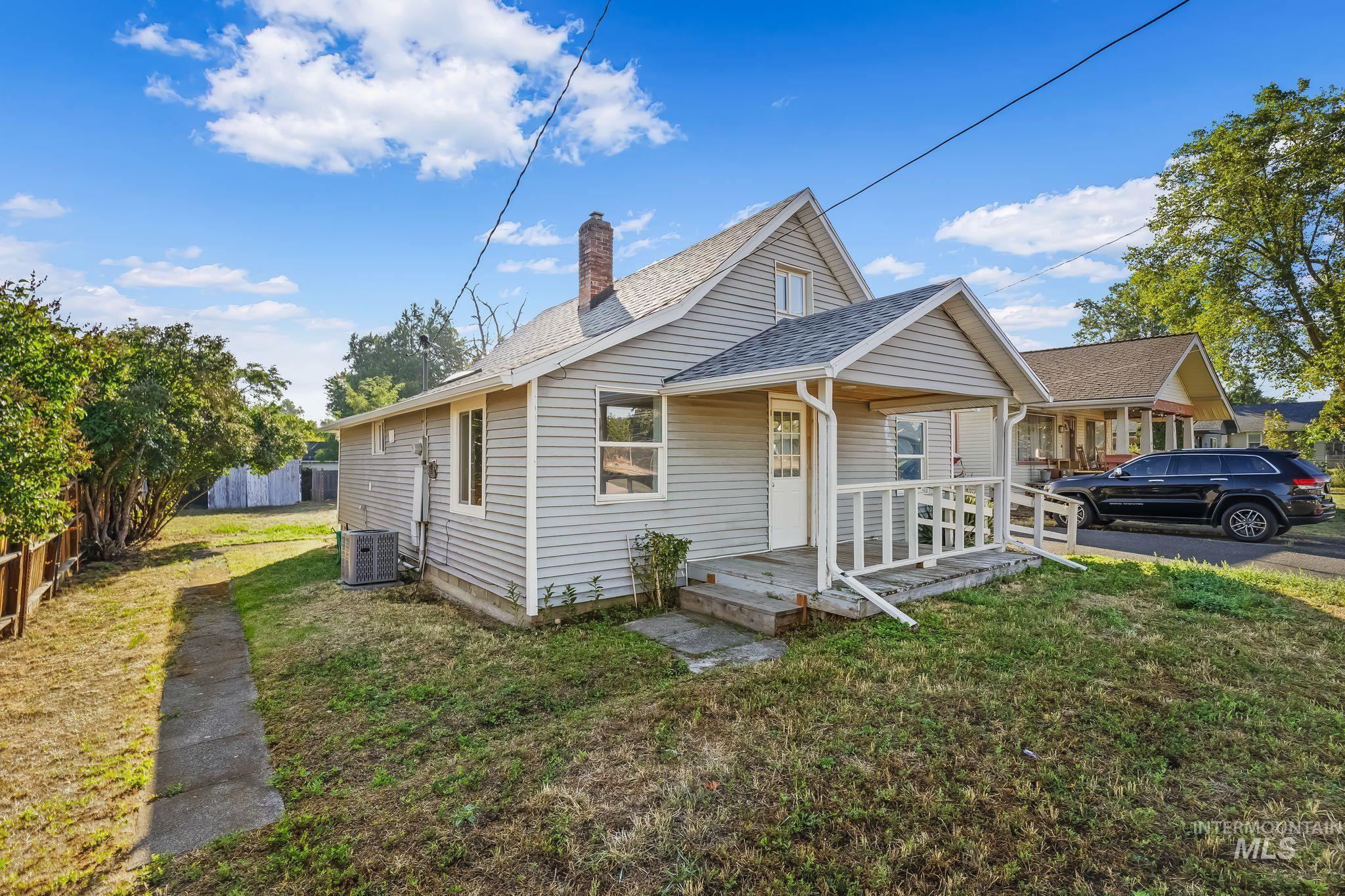 1013 McCarroll St, Clarkston, Washington 99403, 3 Bedrooms, 1 Bathroom, Residential For Sale, Price $264,900,MLS 99001484