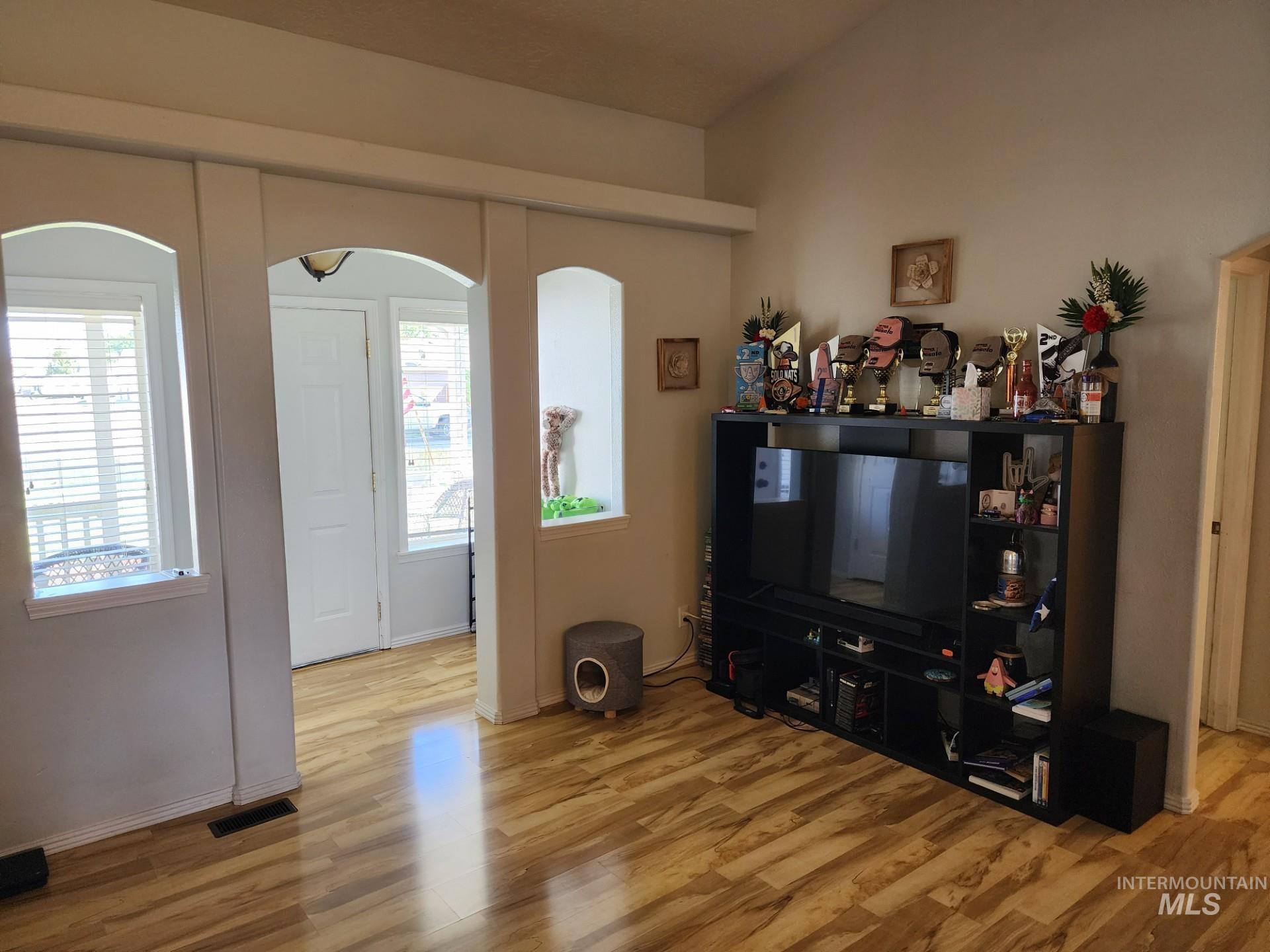 1445 Kyle Street, Mountain Home, Idaho 83647, 4 Bedrooms, 2 Bathrooms, Residential For Sale, Price $359,900,MLS 99001490