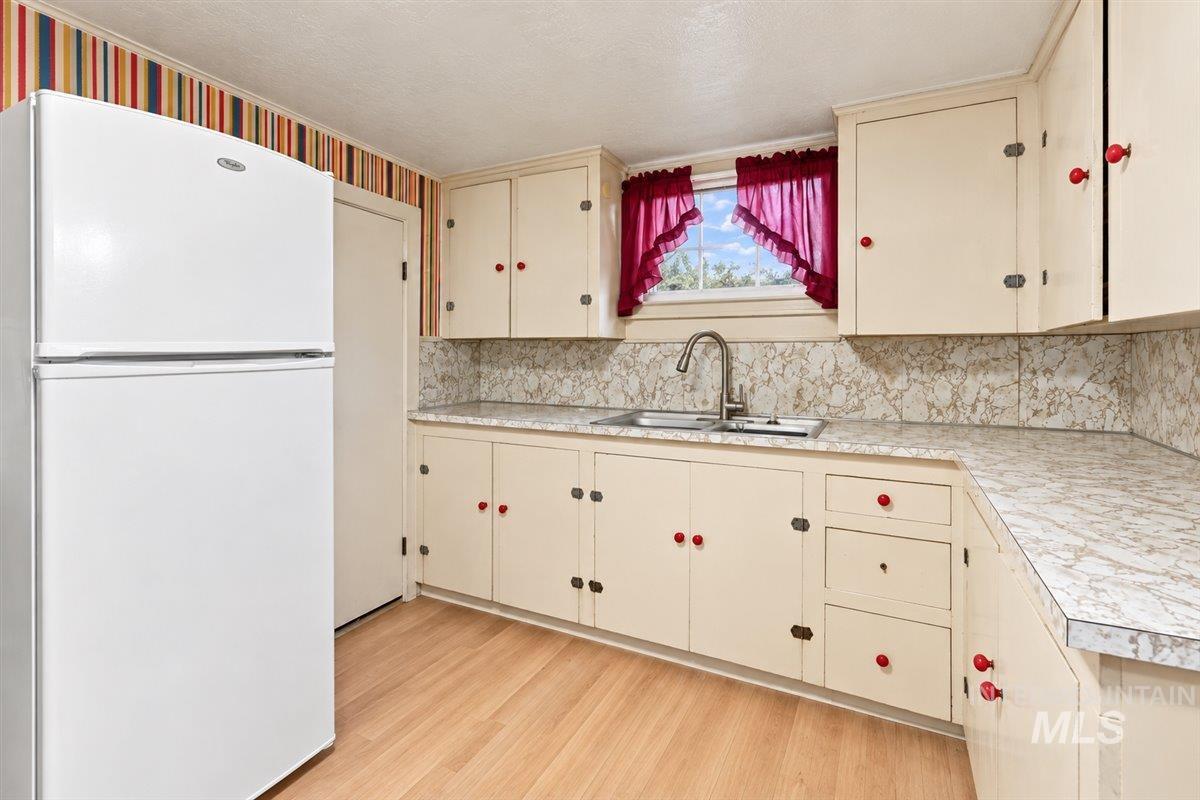 3811 W Puggy Ln, Boise, Idaho 83705, 3 Bedrooms, 2 Bathrooms, Residential For Sale, Price $525,000,MLS 99001494