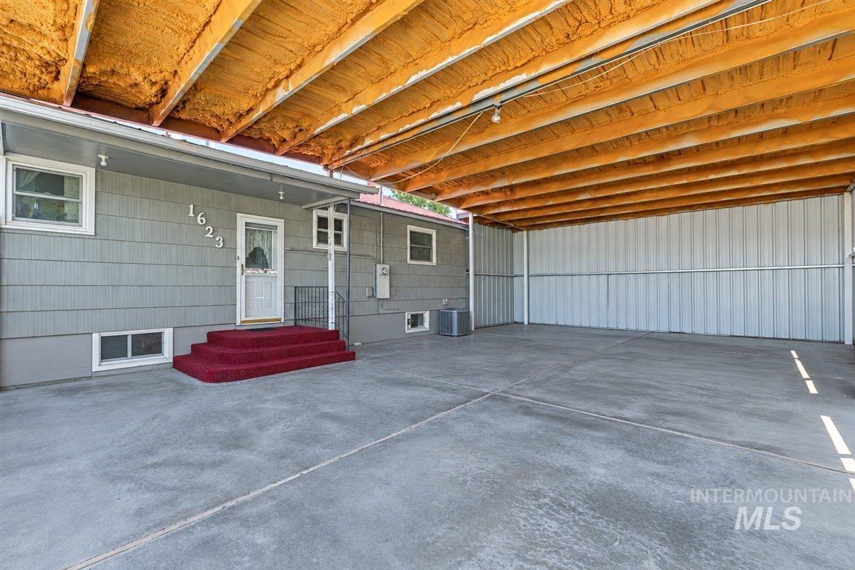 3811 W Puggy Ln, Boise, Idaho 83705, 3 Bedrooms, 2 Bathrooms, Residential For Sale, Price $525,000,MLS 99001494