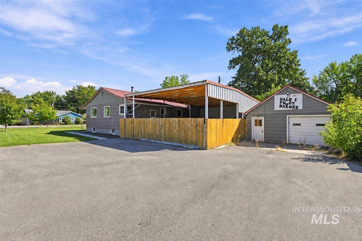3811 W Puggy Ln, Boise, Idaho 83705, 3 Bedrooms, 2 Bathrooms, Residential For Sale, Price $525,000,MLS 99001494