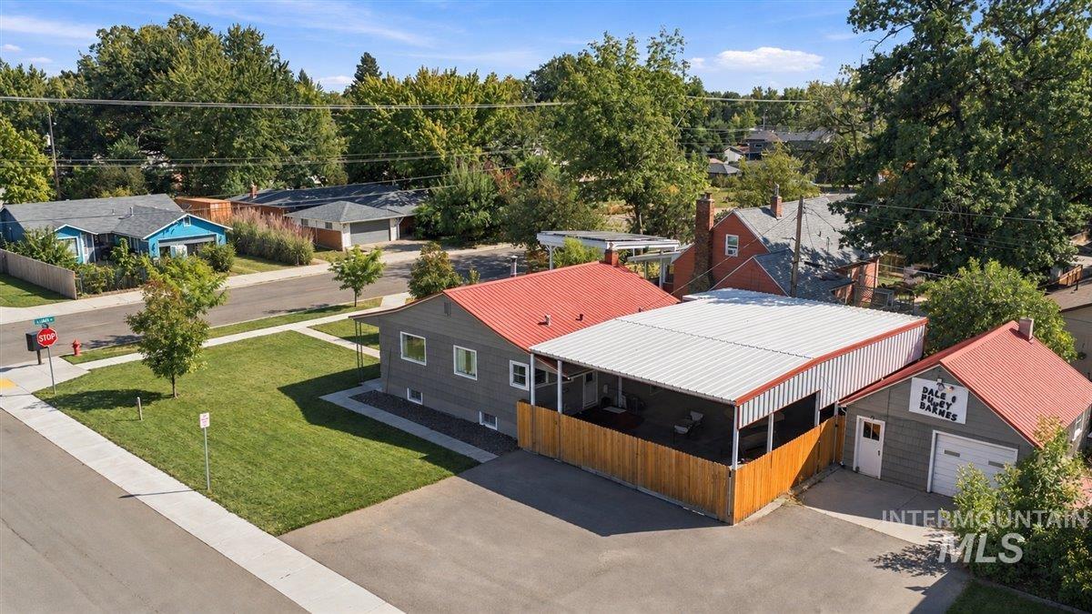 3811 W Puggy Ln, Boise, Idaho 83705, 3 Bedrooms, 2 Bathrooms, Residential For Sale, Price $525,000,MLS 99001494