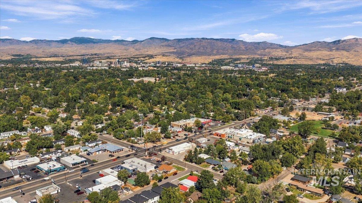 3811 W Puggy Ln, Boise, Idaho 83705, 3 Bedrooms, 2 Bathrooms, Residential For Sale, Price $525,000,MLS 99001494