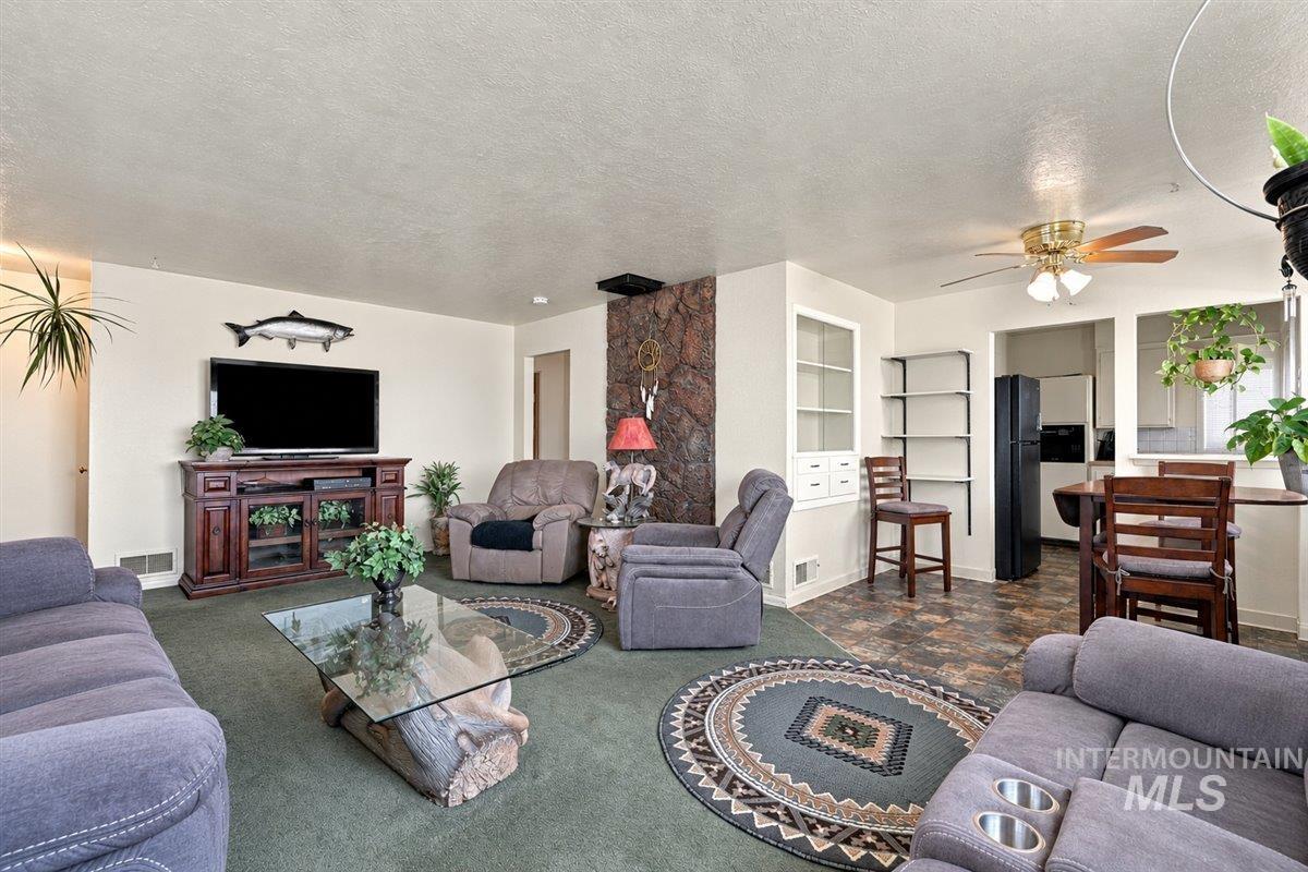 3811 W Puggy Ln, Boise, Idaho 83705, 3 Bedrooms, 2 Bathrooms, Residential For Sale, Price $525,000,MLS 99001494